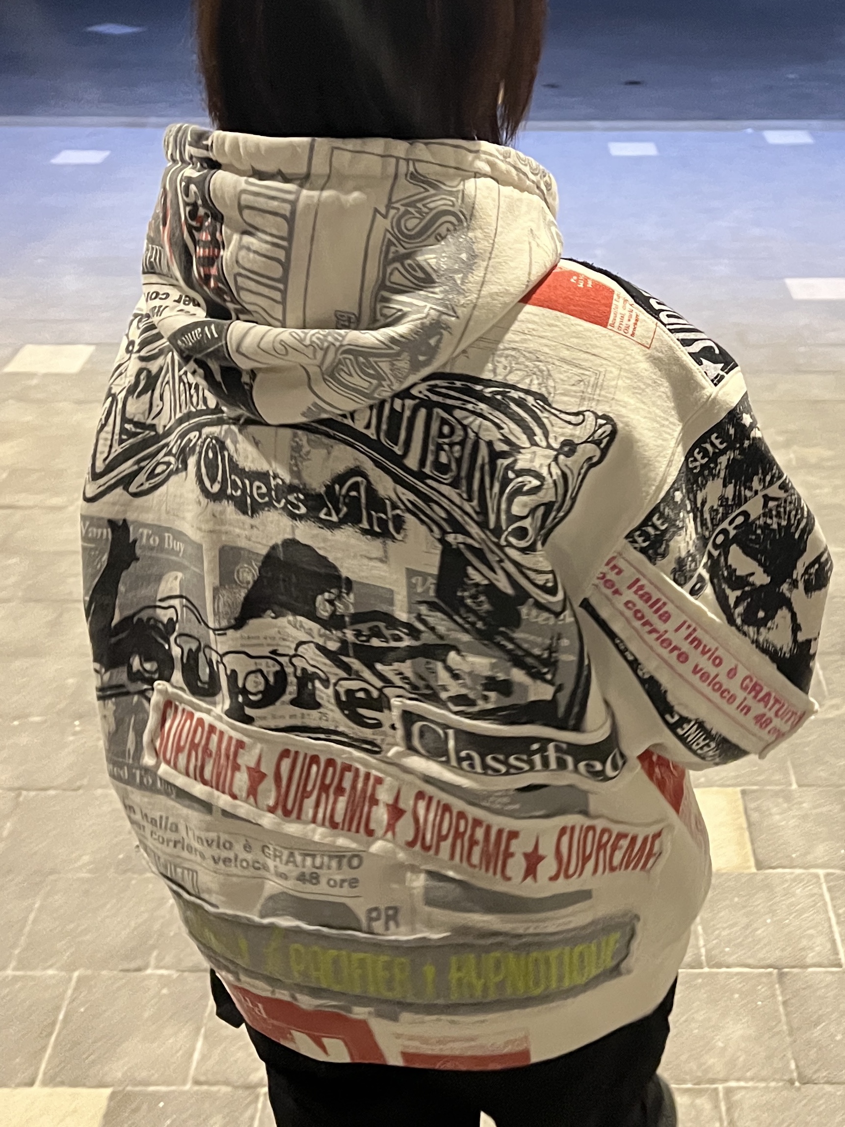 Supreme Collage Zip Up Hooded Sweatshirt White - 24SS, Jordan 1 x Travis Scott Retro Low OG SP Black Phantom 착용 스타일 - 5