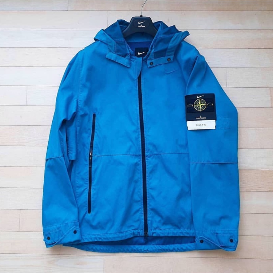 Nike Golf x Stone Island RASO-R 3L Jacket Blue 착용 스타일