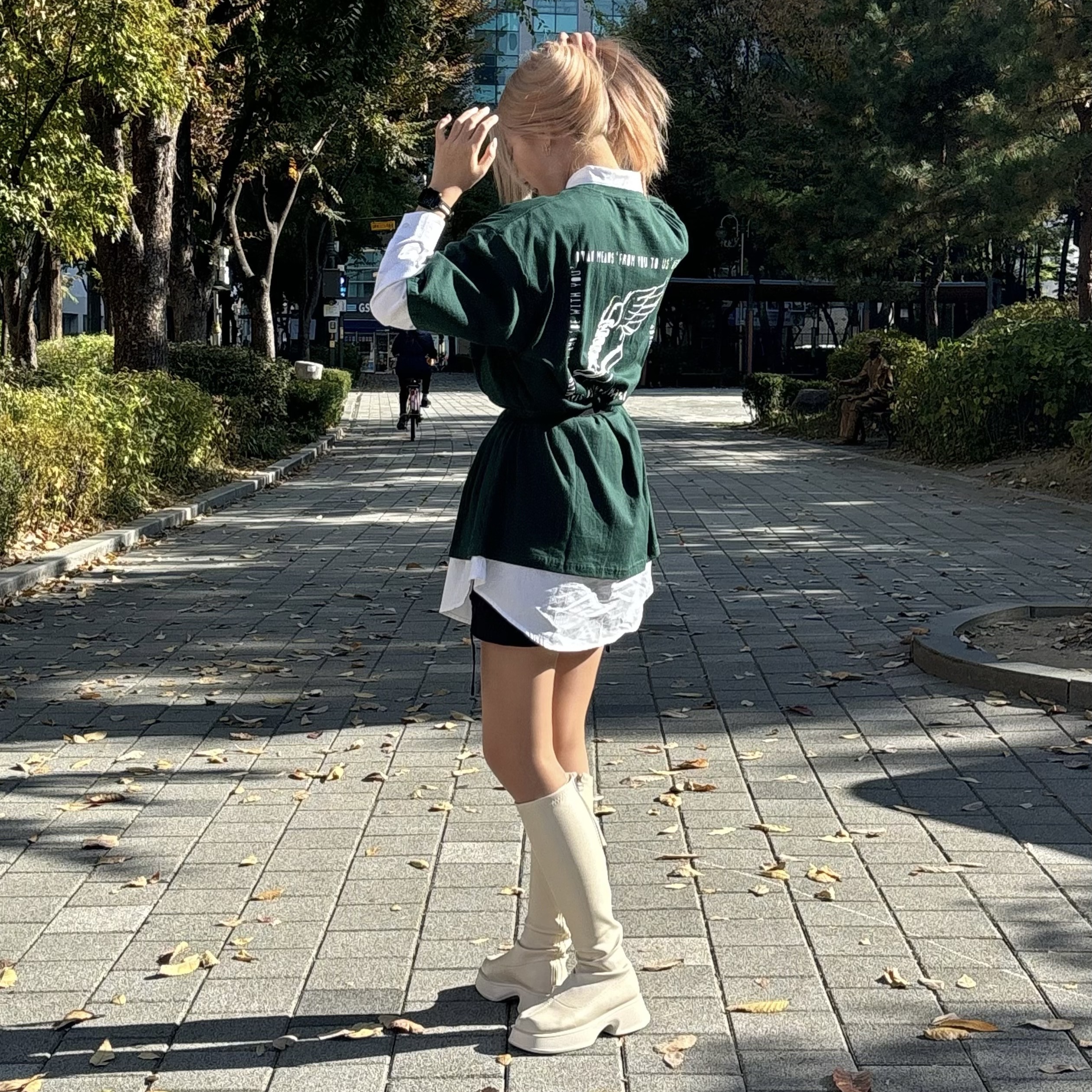 DVAN BarcoHalf Sleeve T-Shirt Deep Green 착용 스타일 - 1