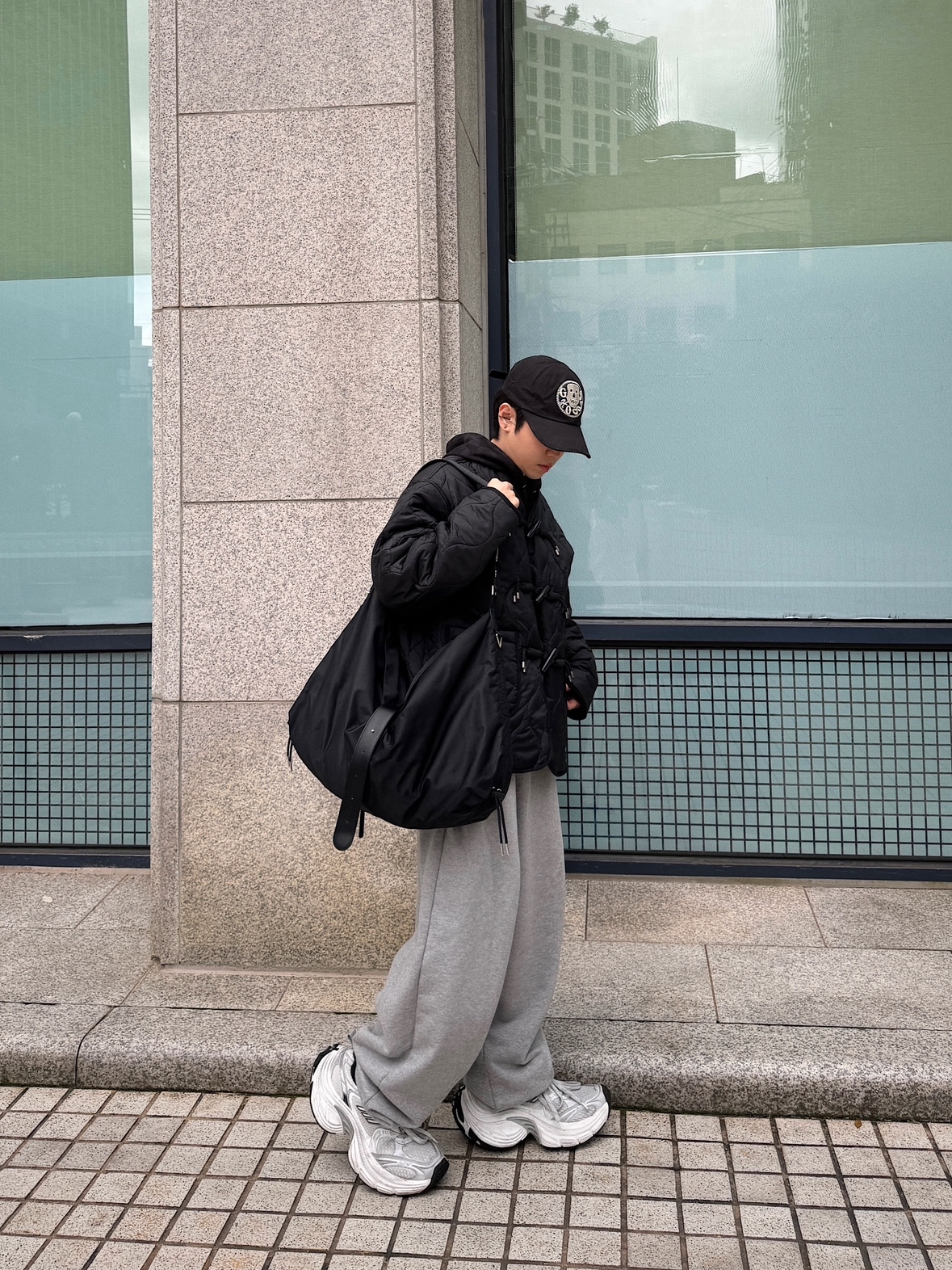 Balenciaga 10XL Sneakers White Grey Silver Black, MJD Everyday Heavy Sweat Baggy Pants Melange Grey 착용 스타일 - 3