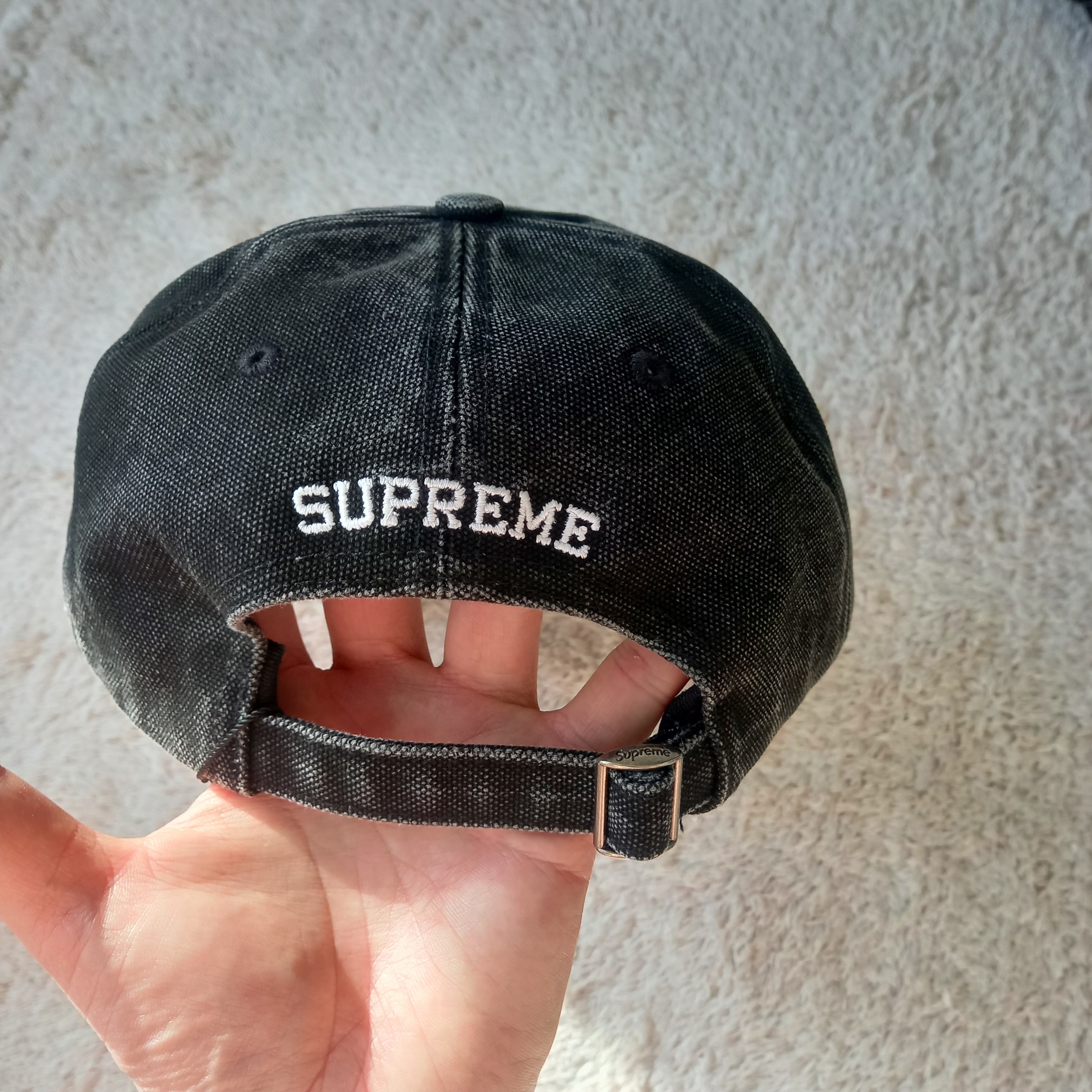 Supreme Pigment S Logo 6-Panel Black - 24FW 착용 스타일 - 1