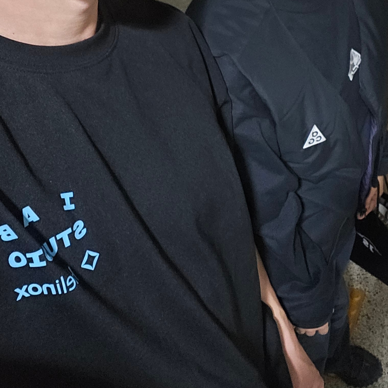 IAB Studio x Helinox T-Shirt Black, Nike ACG Lungs Long Sleeve T-Shirt Black Summit White - Asia 착용 스타일
