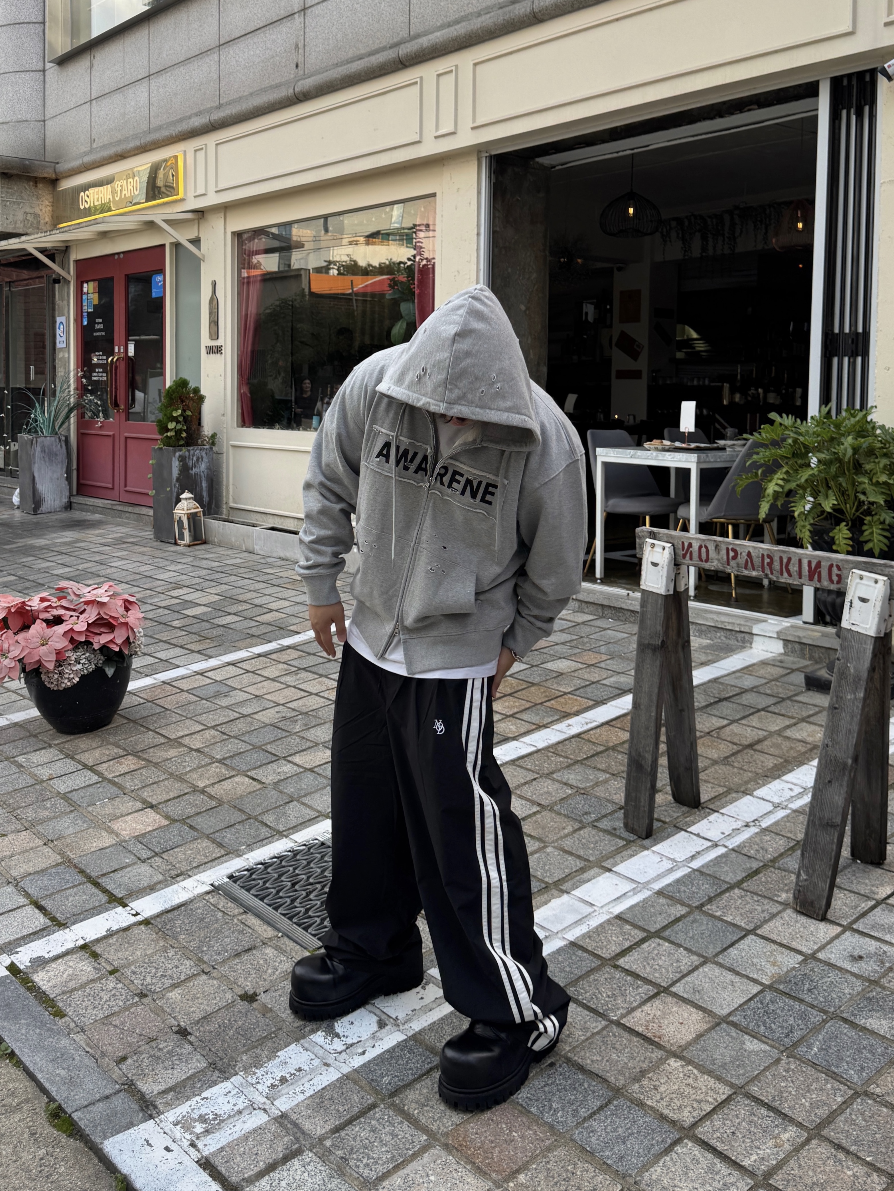 Resurrection13 Damaged Patch Work 2Way Zip Up Hoodie Melange Grey, Balenciaga Stomper Bootie Black 착용 스타일