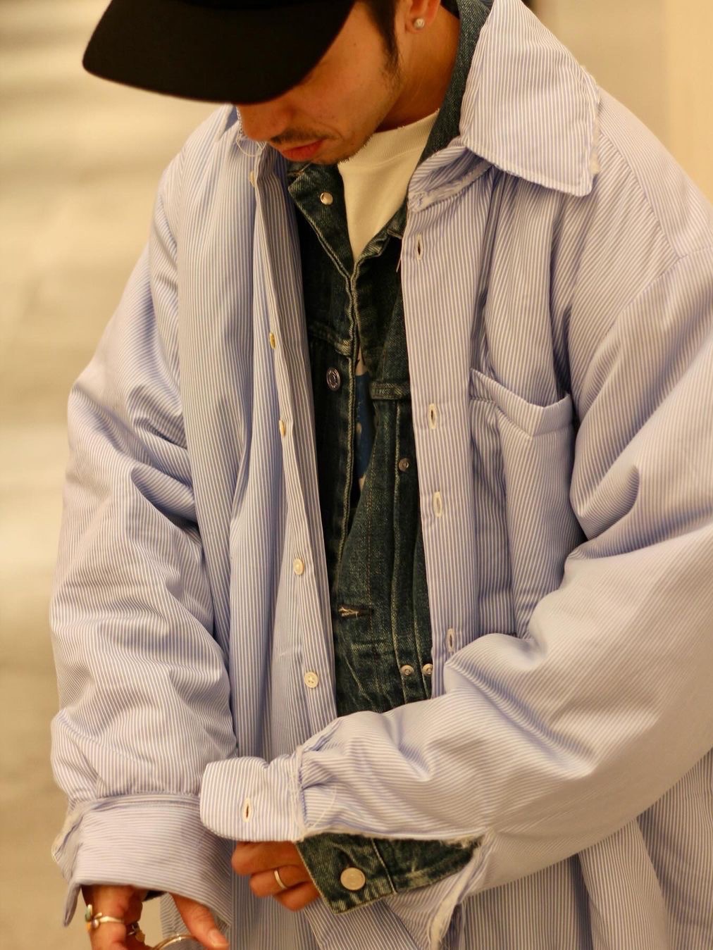 Camiel Fortgens Padded Shirt Blue White Stripe - 24FW 착용 스타일 - 1