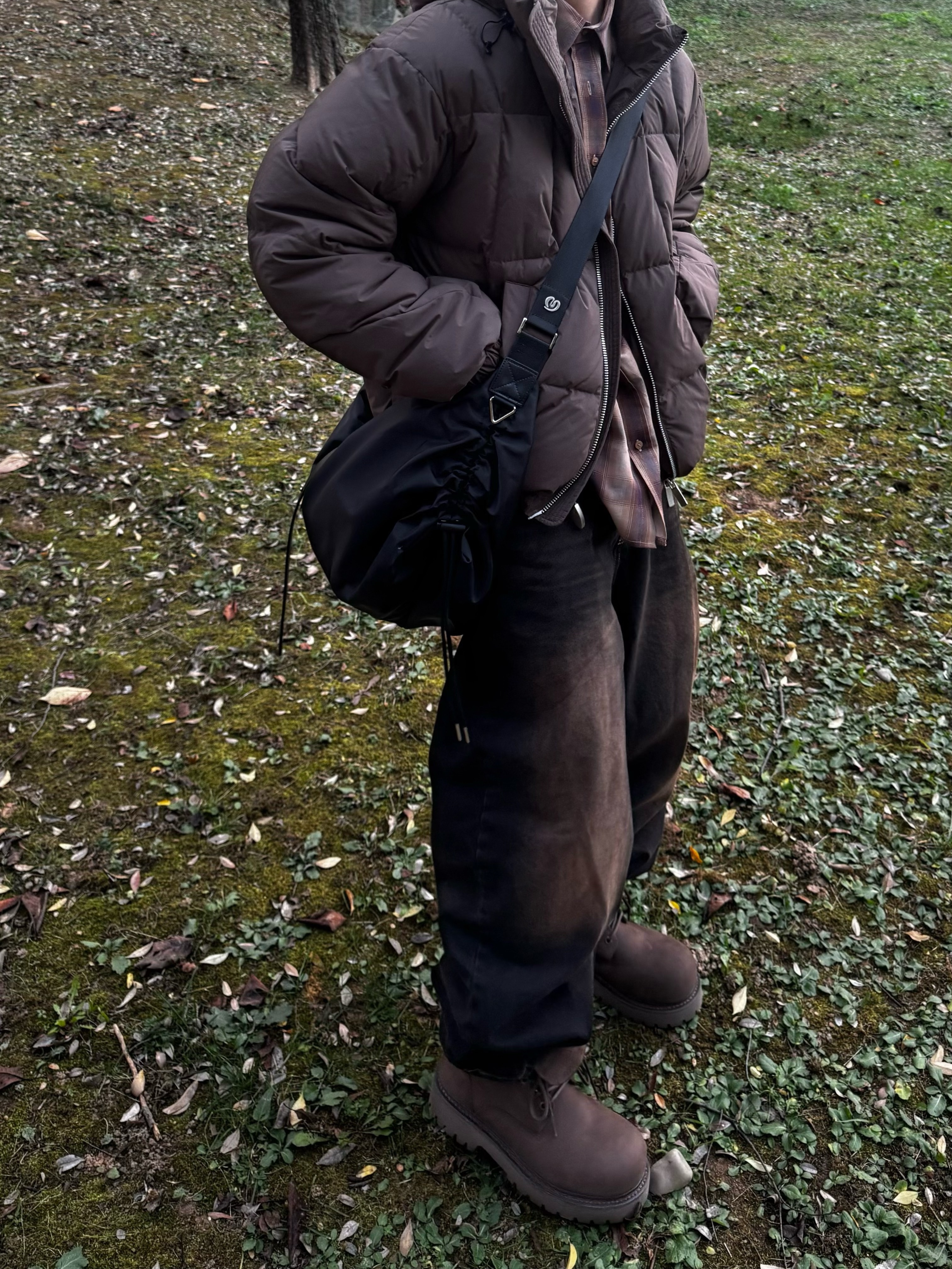 Nos Couleurs Paisley Rivet Hunting Cap Black 착용 스타일 - 2