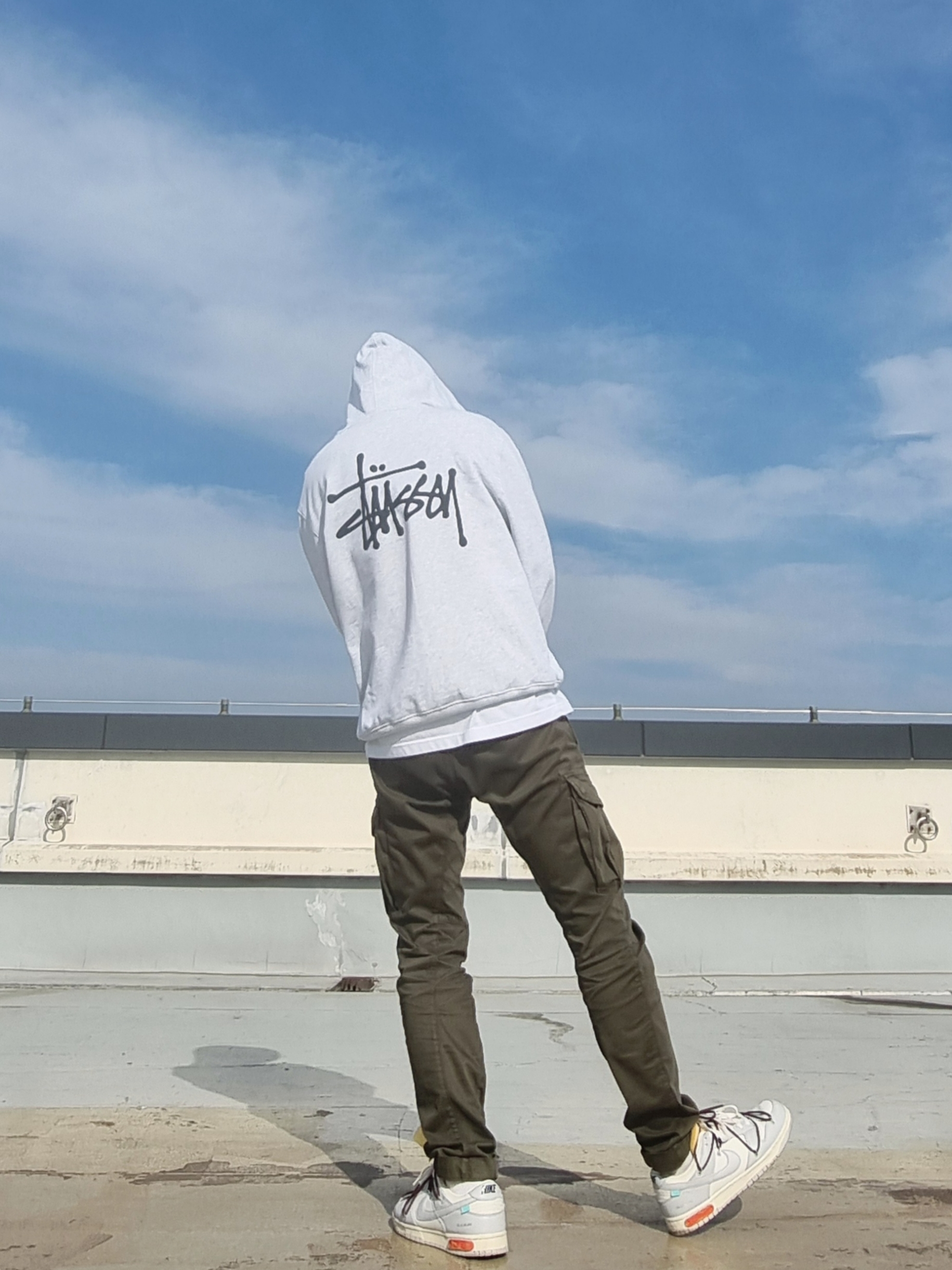 Stussy Basic Stussy Hoodie Ash Heather 2021, Nike x Off-White Dunk Low The 50 - Lot 46 착용 스타일 - 2