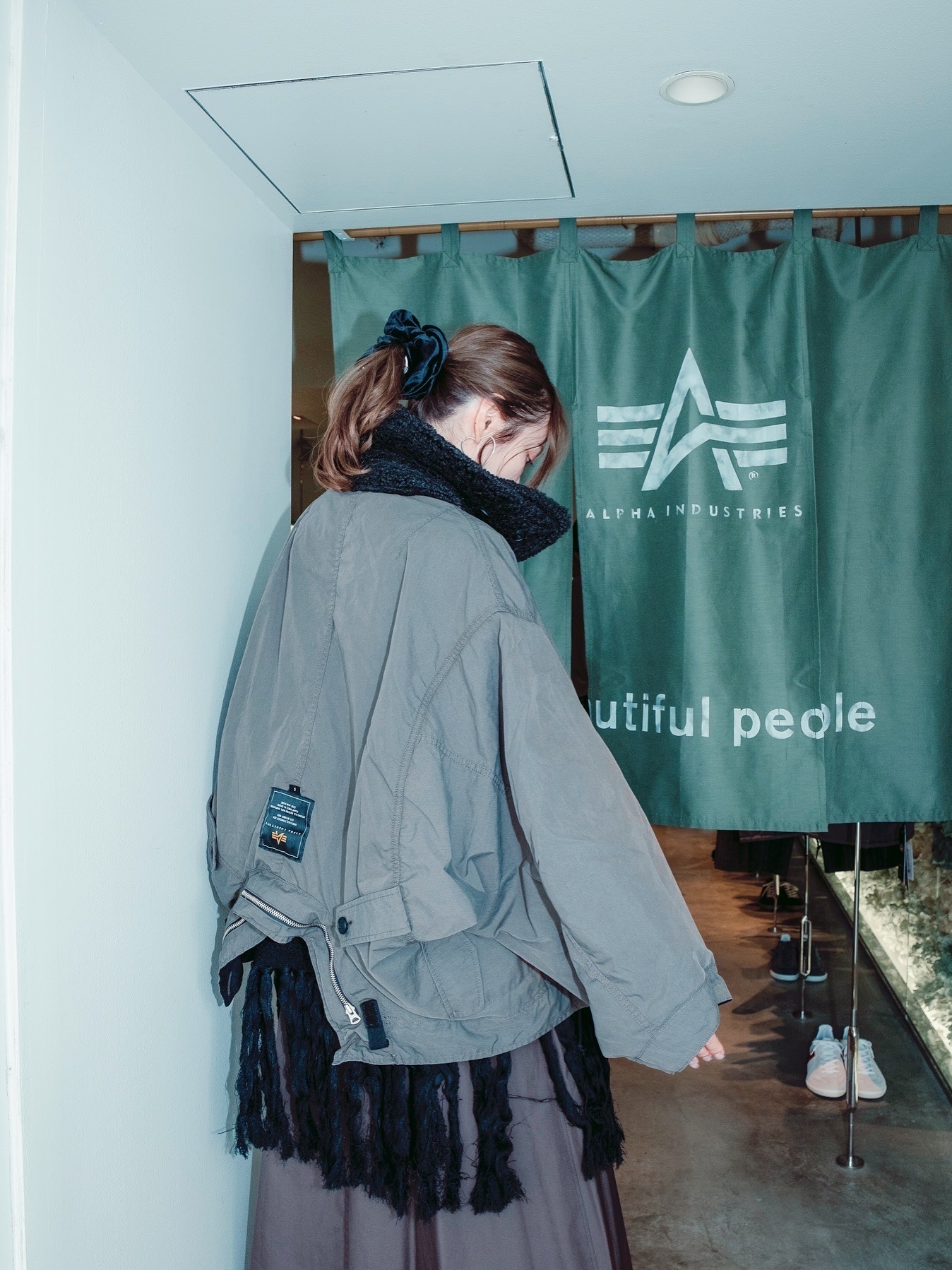 Beautiful People x Alpha Women Double End CN Mods Coat Black - 24FW 착용 스타일 - 2