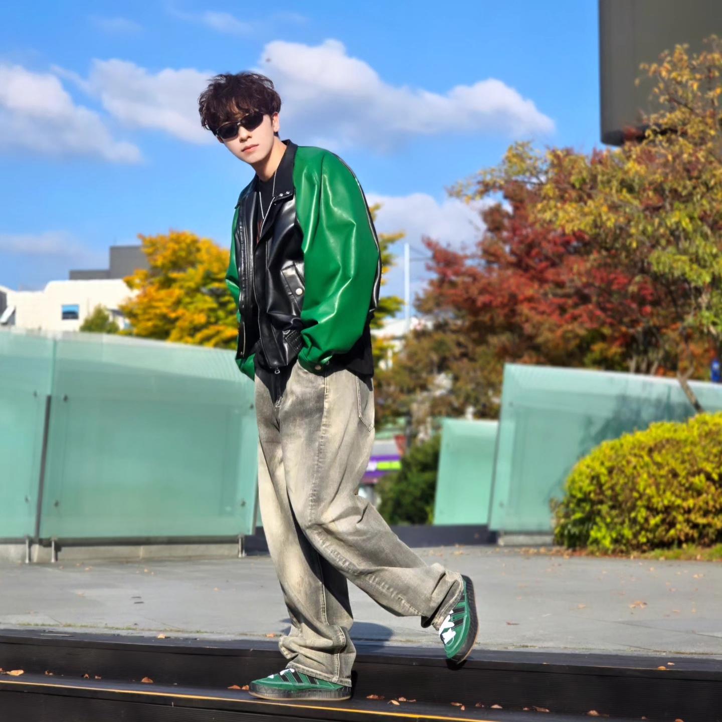 Adidas x YNuK Adimatic Dark Green Core Black 착용 스타일 - 2