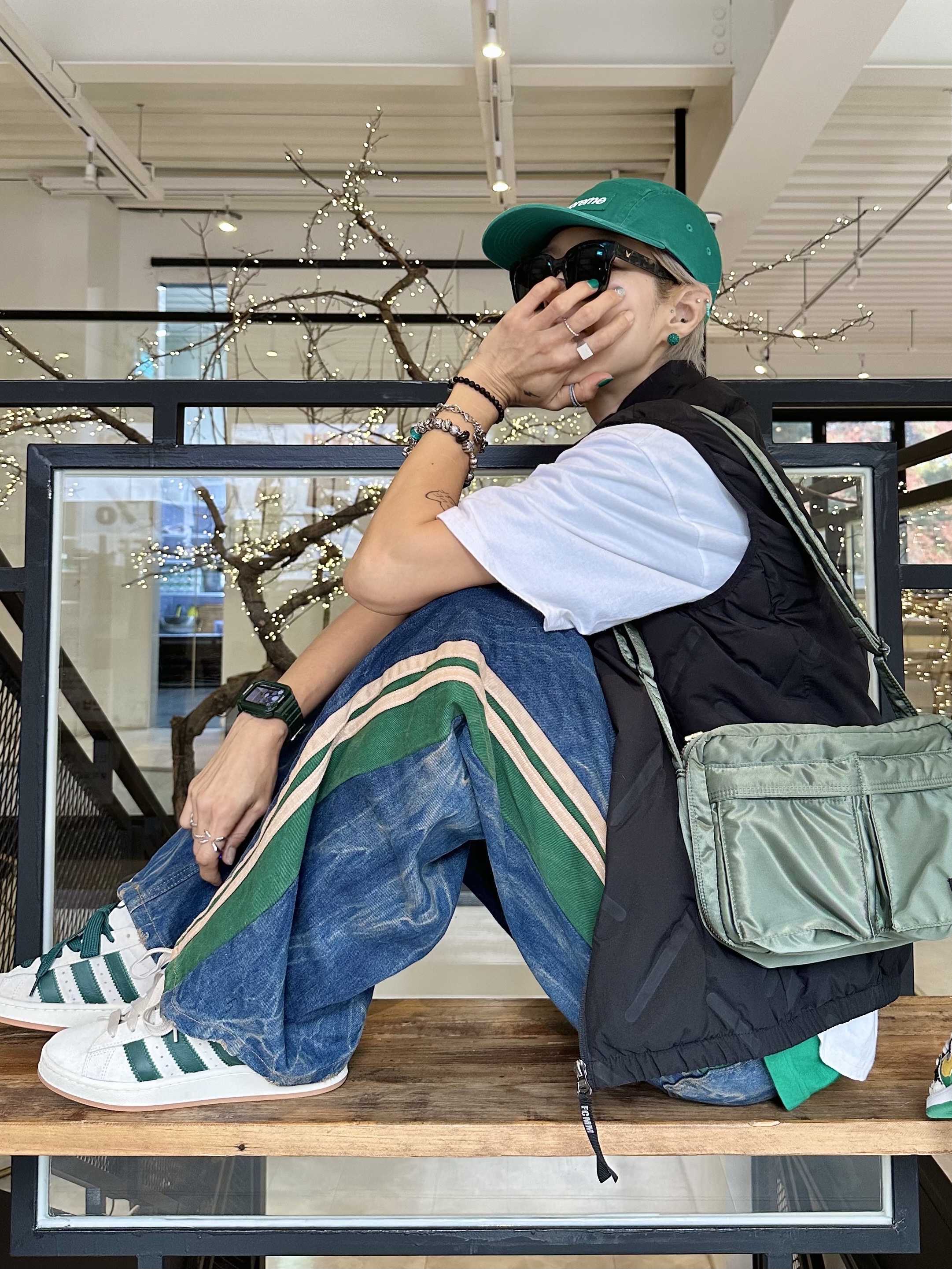 Supreme Washed Chino Twill Camp Cap Green - 24FW, Adidas Campus 00s Dark Green Off White 착용 스타일 - 3