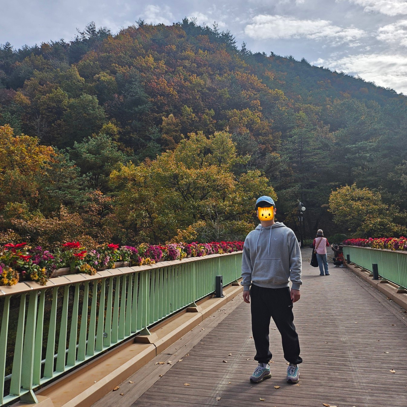Nike NRG Solo Swoosh Fleece Pants Black White - Asia, Nike NRG Solo Swoosh Fleece Hoodie Dark Grey Heather - Asia 착용 스타일