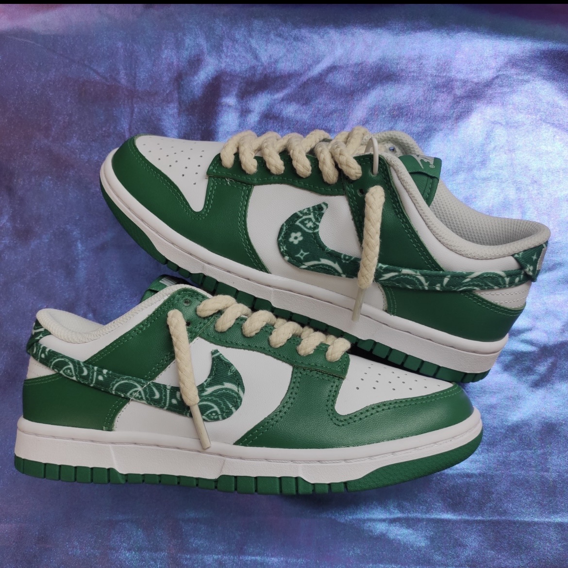 (W) Nike Dunk Low Essential Green Paisley 착용 스타일 - 1