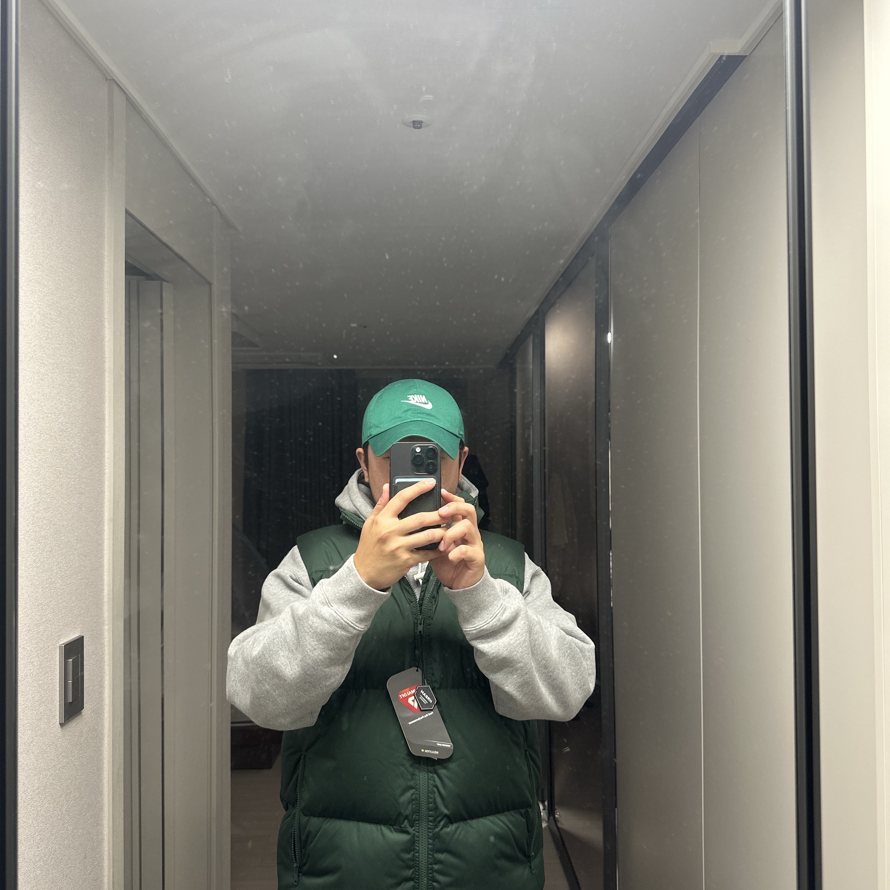 Nike NSW Club Primaloft Water-Repellent Puffer Vest Fir - Asia 착용 스타일
