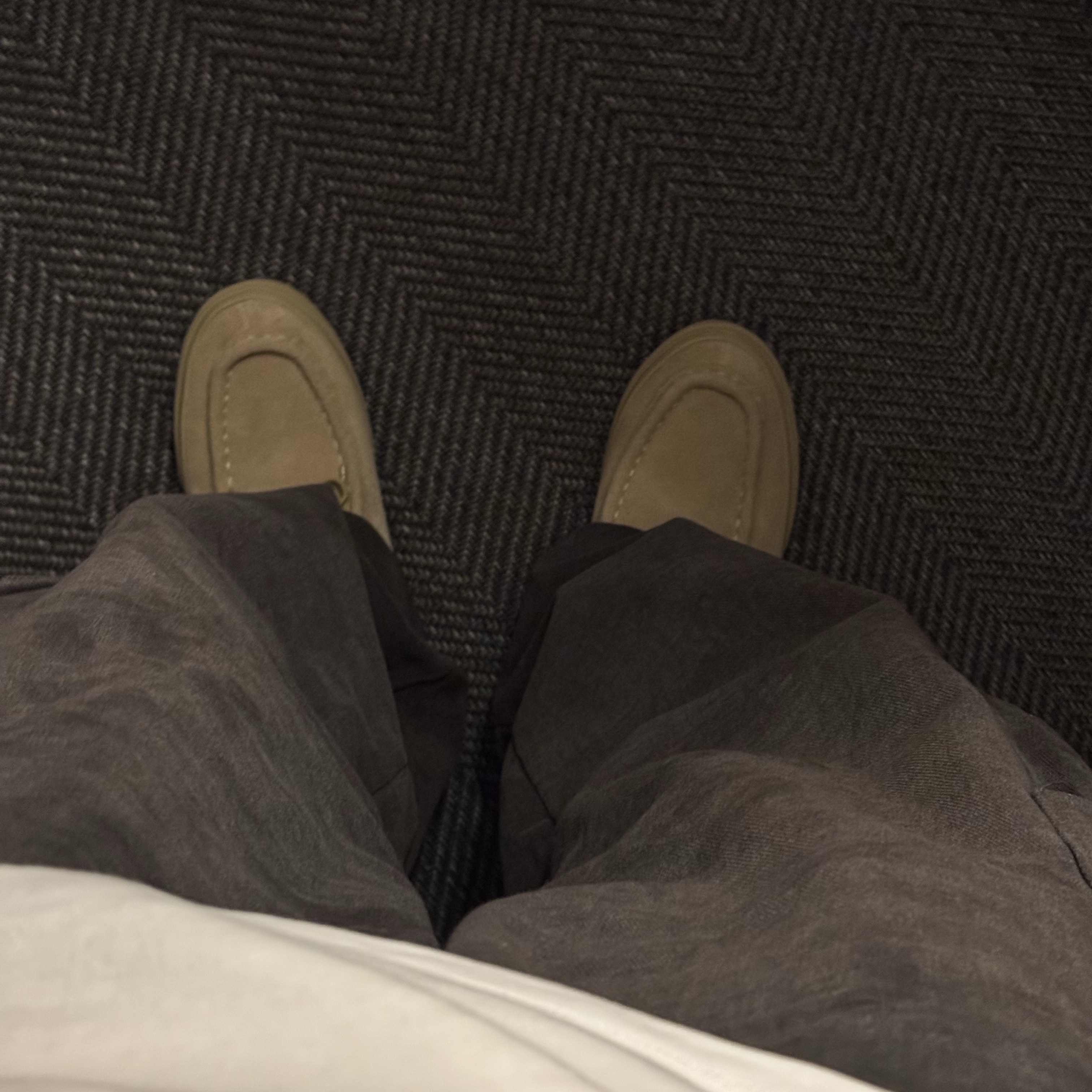 Vans Carver Low Sand Beige 착용 스타일 - 3