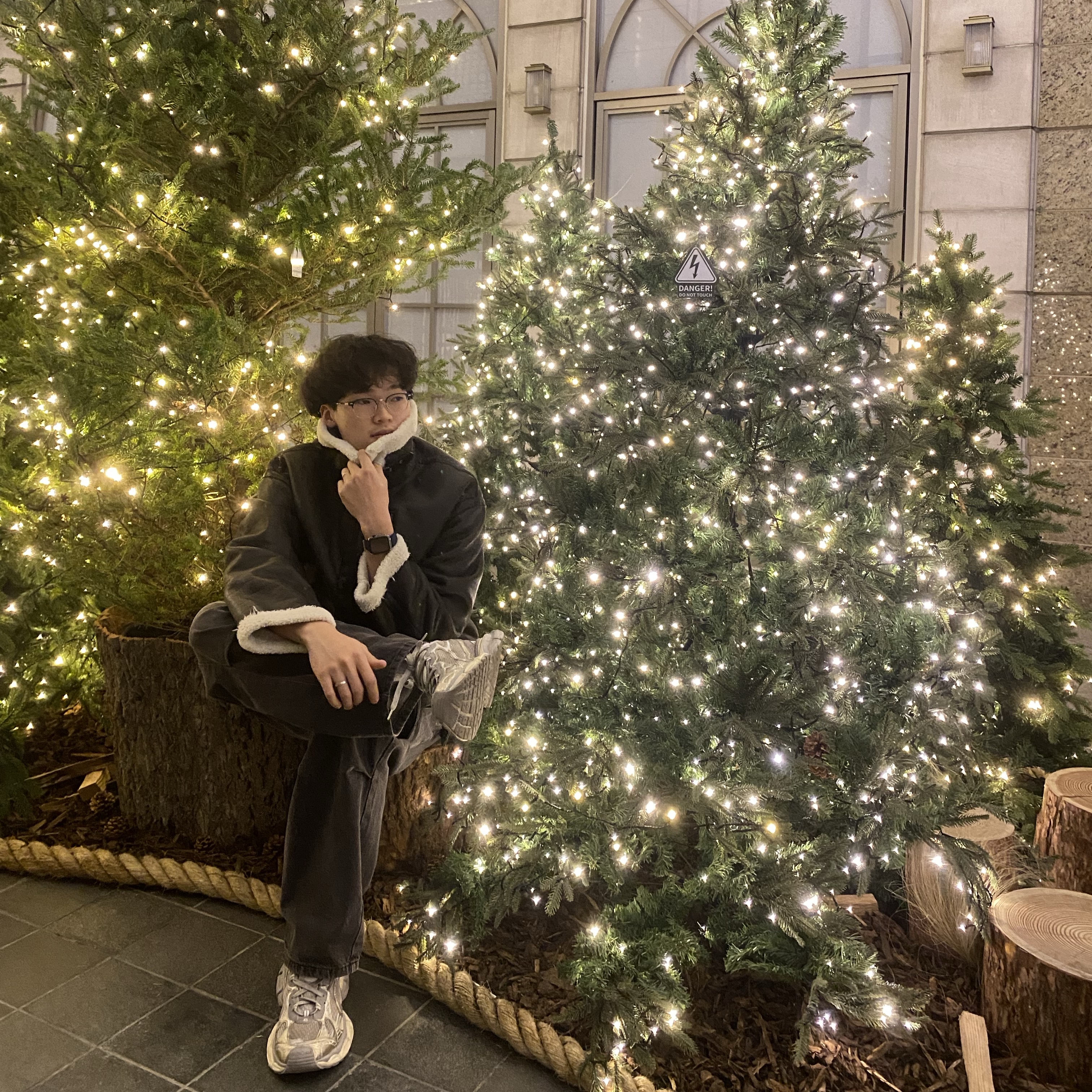 Balenciaga 3XL Sneakers Light Beige 착용 스타일