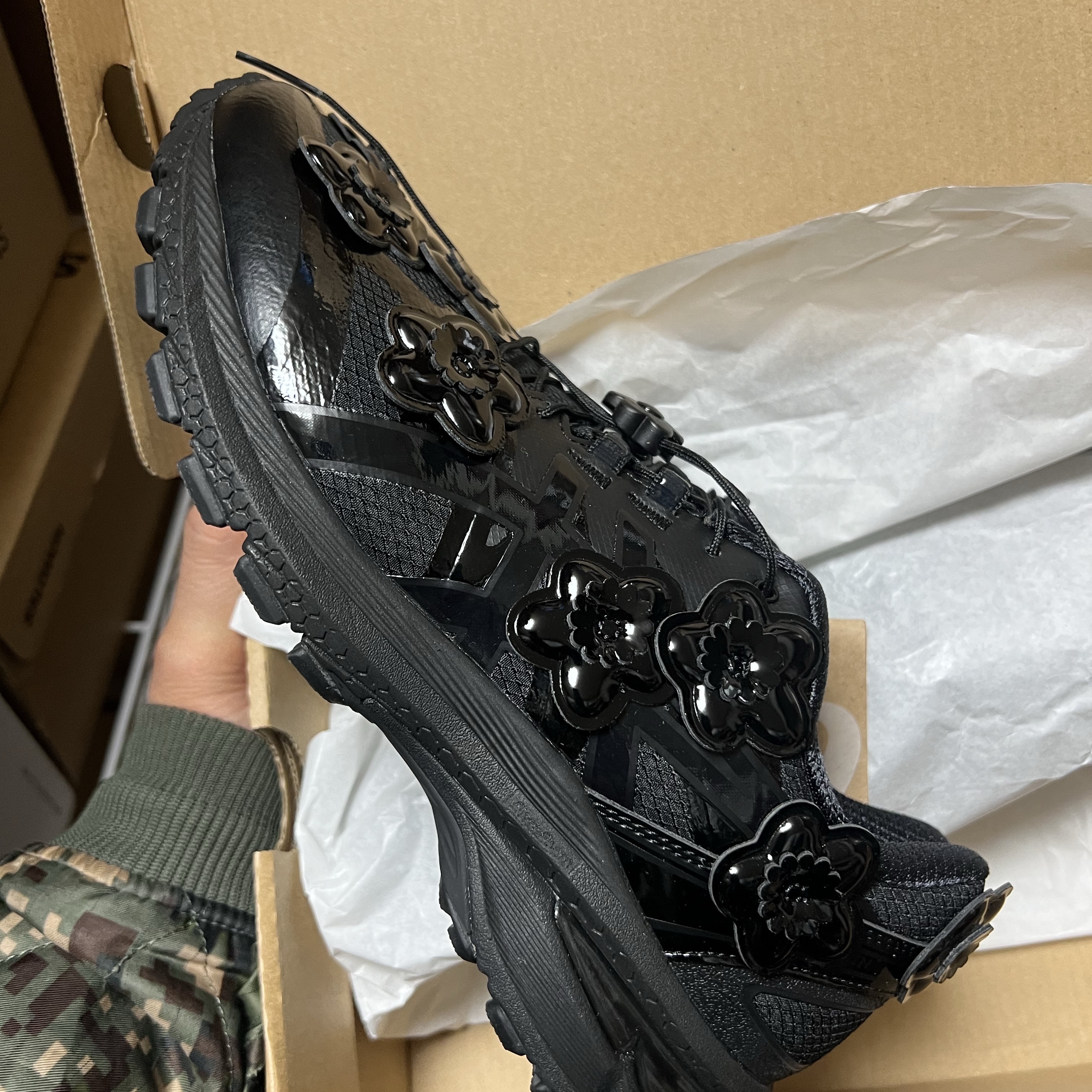 Asics x Cecilie Bahnsen Gel-Terrain Black 착용 스타일
