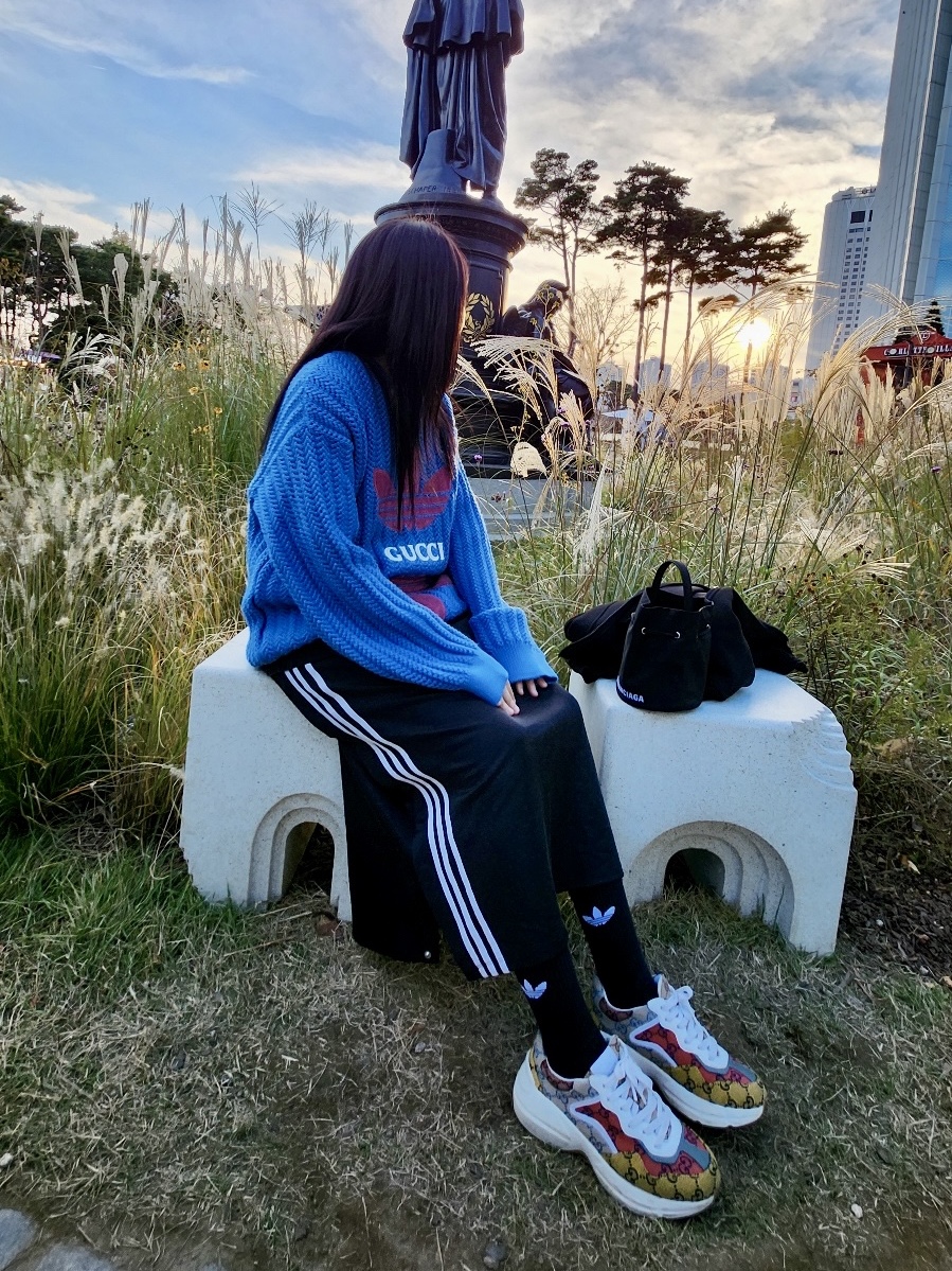 Gucci x Adidas Wool Knit Sweater Blue, (W) Adidas 3S Skirt Black - KR Sizing 착용 스타일 - 4