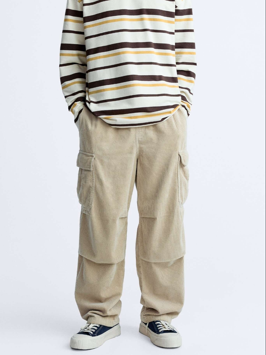 Zara Corduroy Cargo Pants Beige, Converse Chuck 70 Ox Renew Denim 착용 스타일