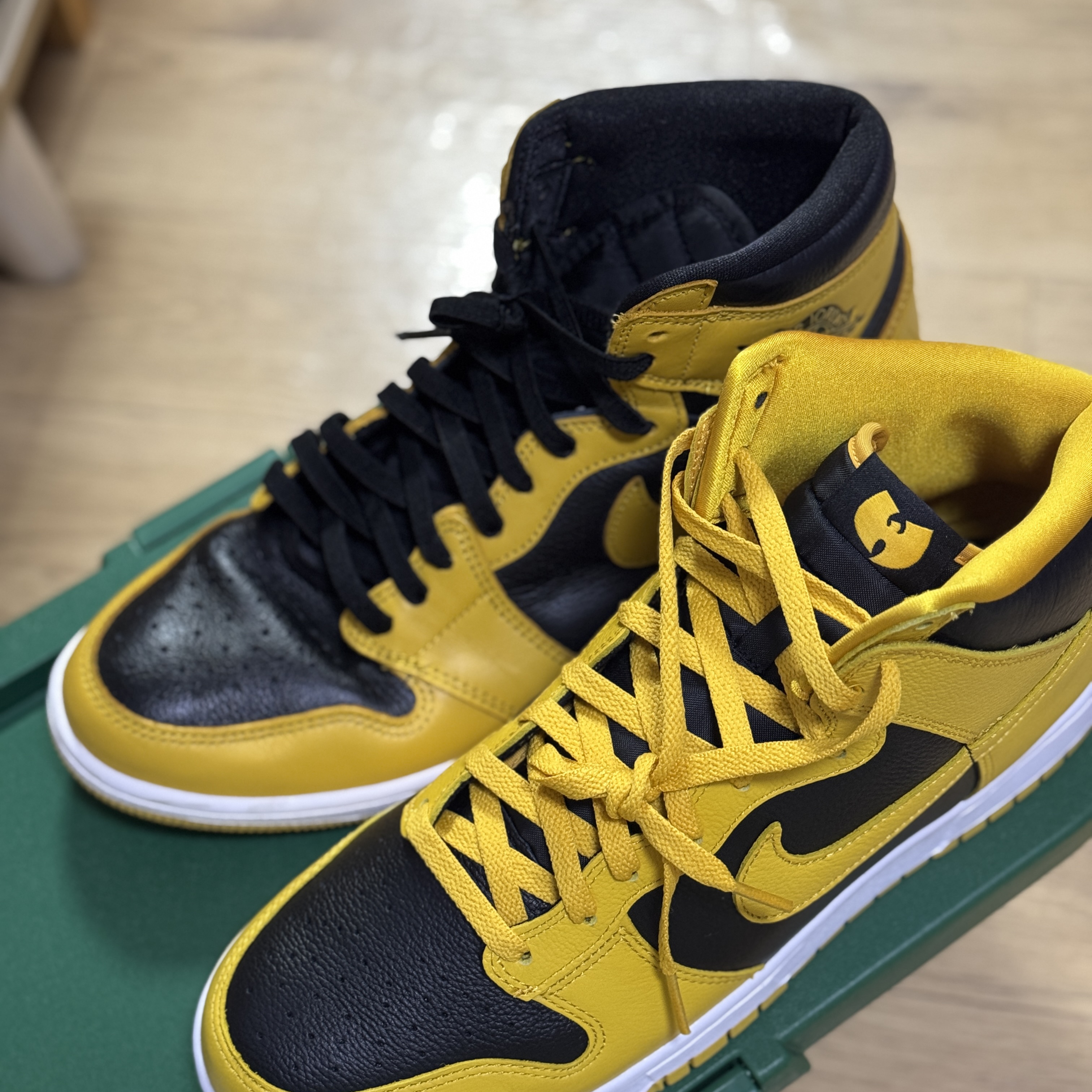 Nike Wu-Tang Clan Dunk High Black and Pollen 착용 스타일 - 1