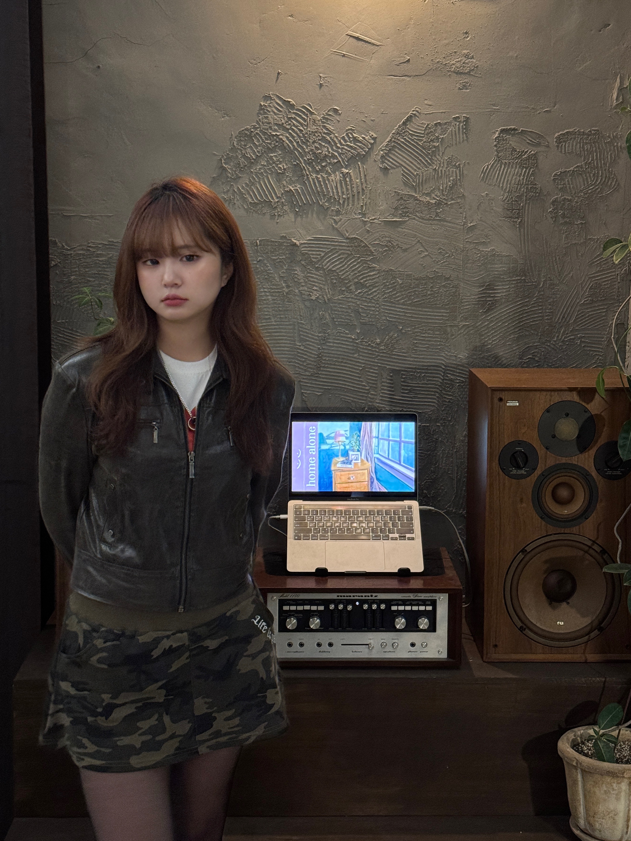 Roughneck Camo low rise skirt, Adidas Box Hog 2.0 Boots Core Black Cloud White 착용 스타일 - 3