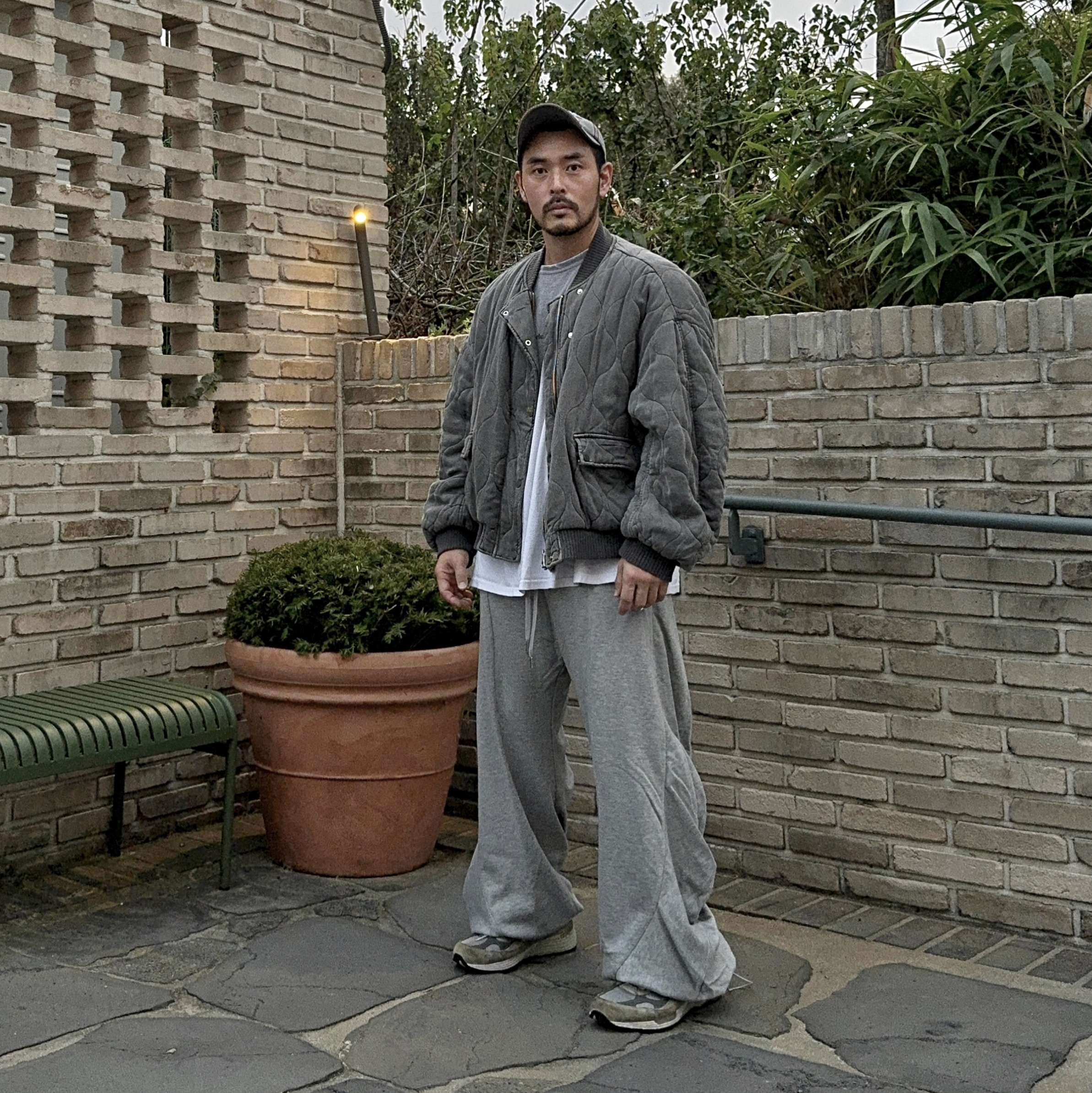 New Balance 992 Made in USA Grey - D Standard 착용 스타일 - 2