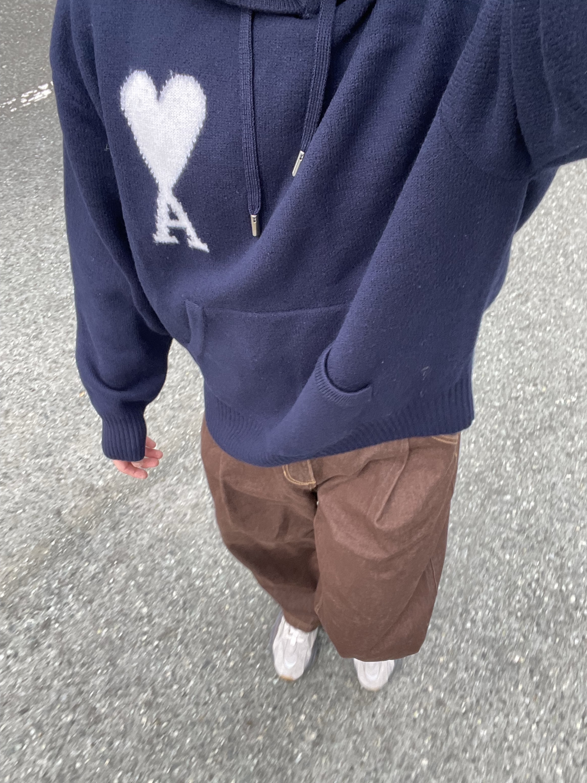 AMI de Coeur Oversize Intarsia Hoodie Nautic Blue White, Adidas Yeezy Boost 700 V2 Tephra 착용 스타일