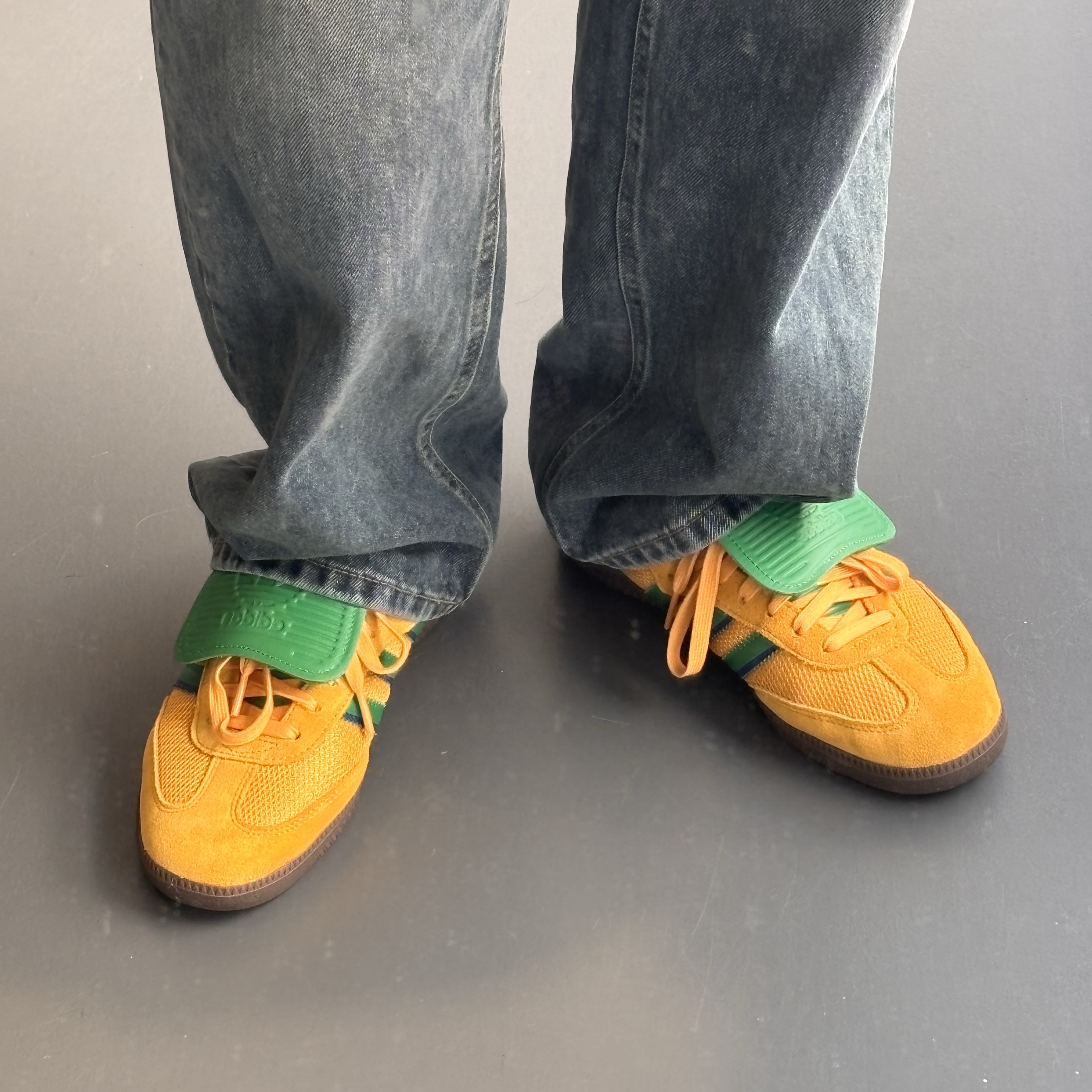 Adidas Samba LT Preloved Yellow Green Gum 착용 스타일 - 1