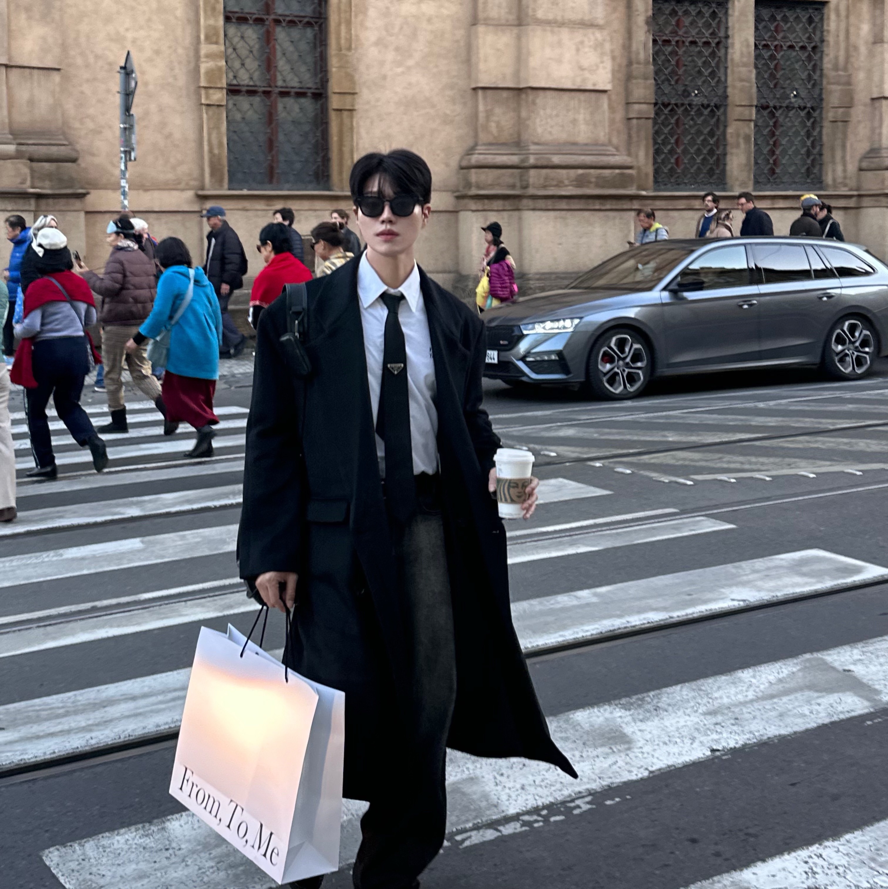 Prada Re-Nylon Gabardine Tie Black 착용 스타일 - 2