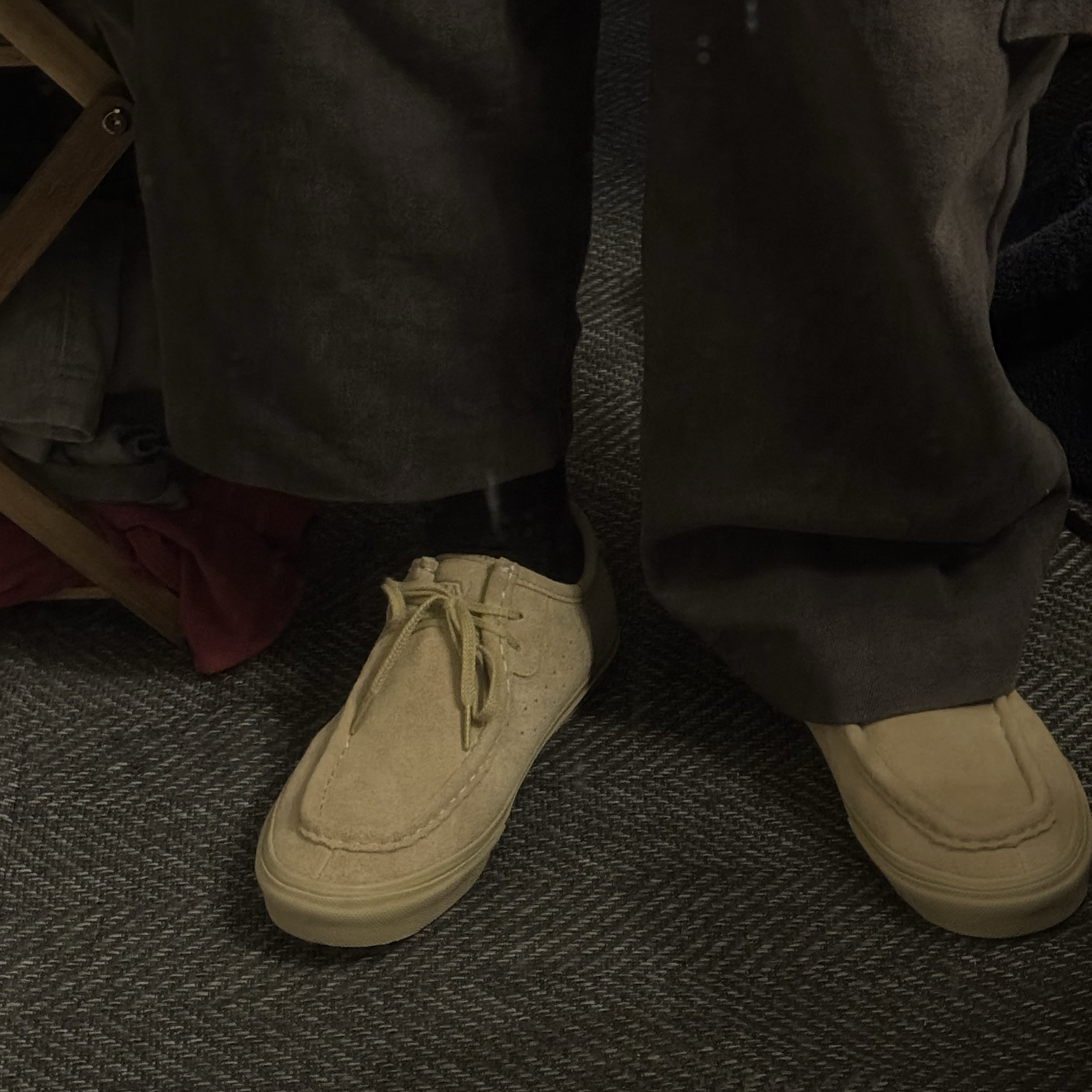 Vans Carver Low Sand Beige 착용 스타일 - 2