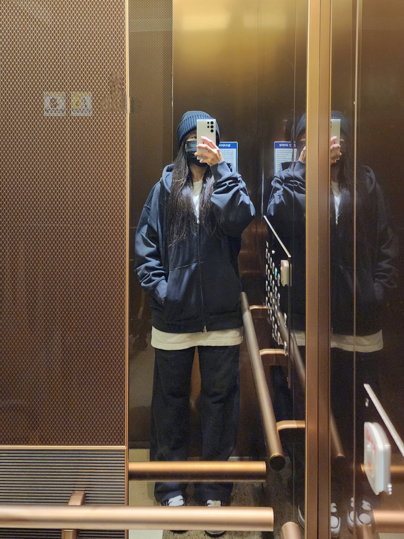 Maison Mihara Yasuhiro Peterson OG Sole Canvas Low Sneakers Black 착용 스타일