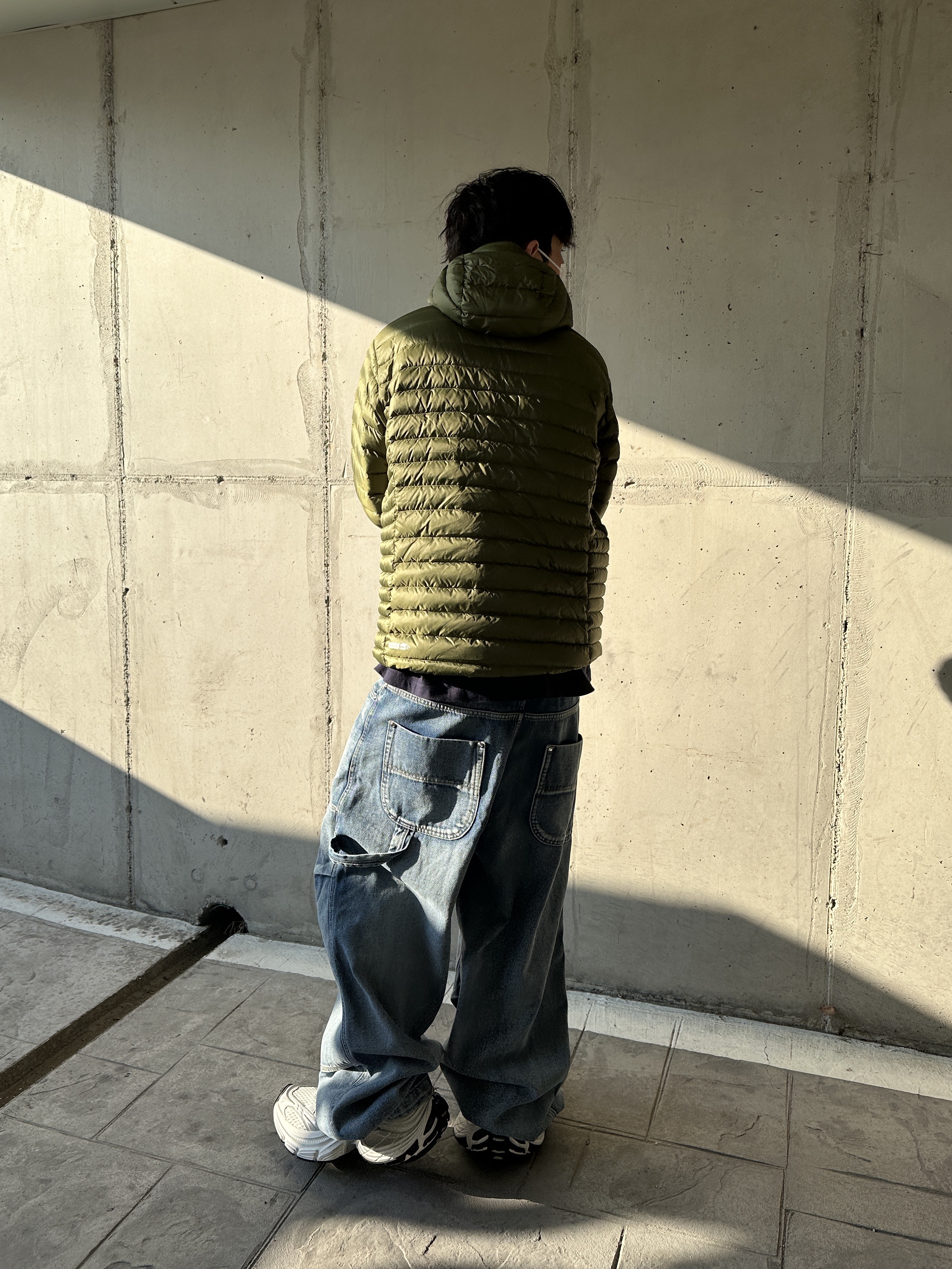 Rab Microlight Alpine Jacket Light Khaki 착용 스타일 - 5