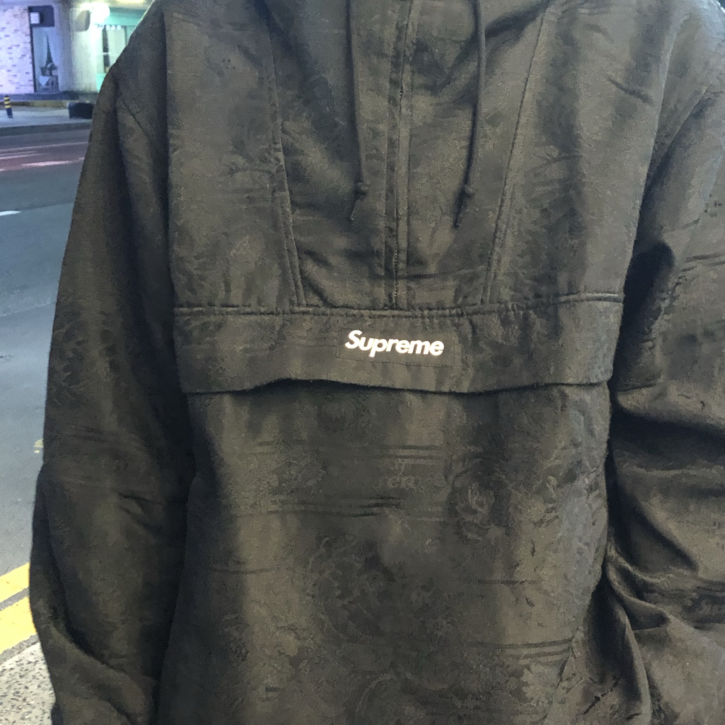 Supreme Floral Tapestry Anorak Black - 21SS 착용 스타일 - 1