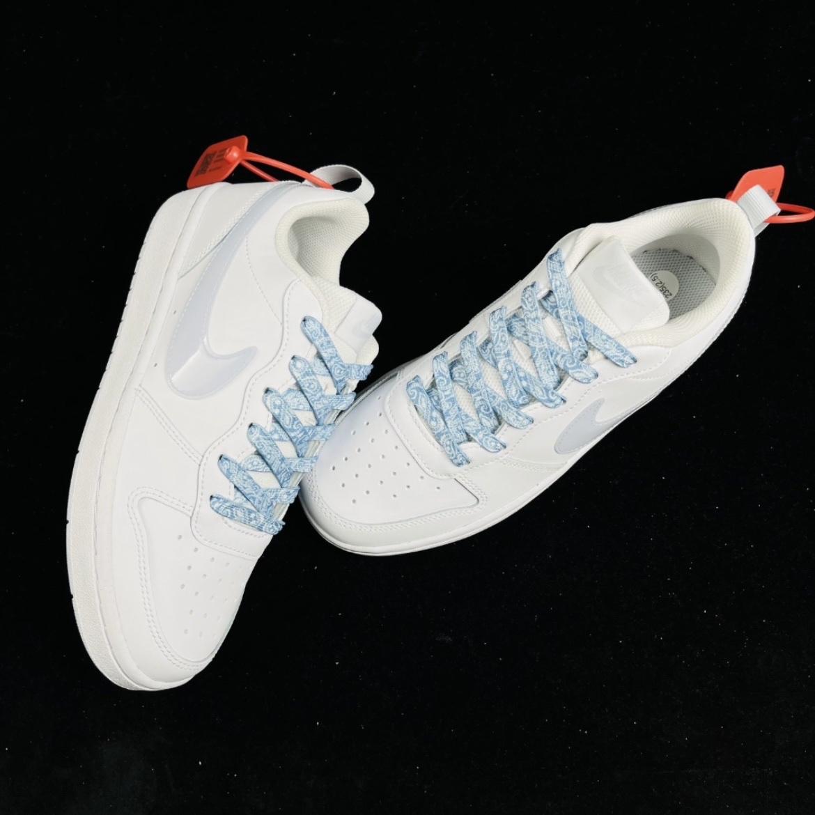 (GS) Nike Air Force 1 LV8 White Metallic Pewter 착용 스타일 - 2