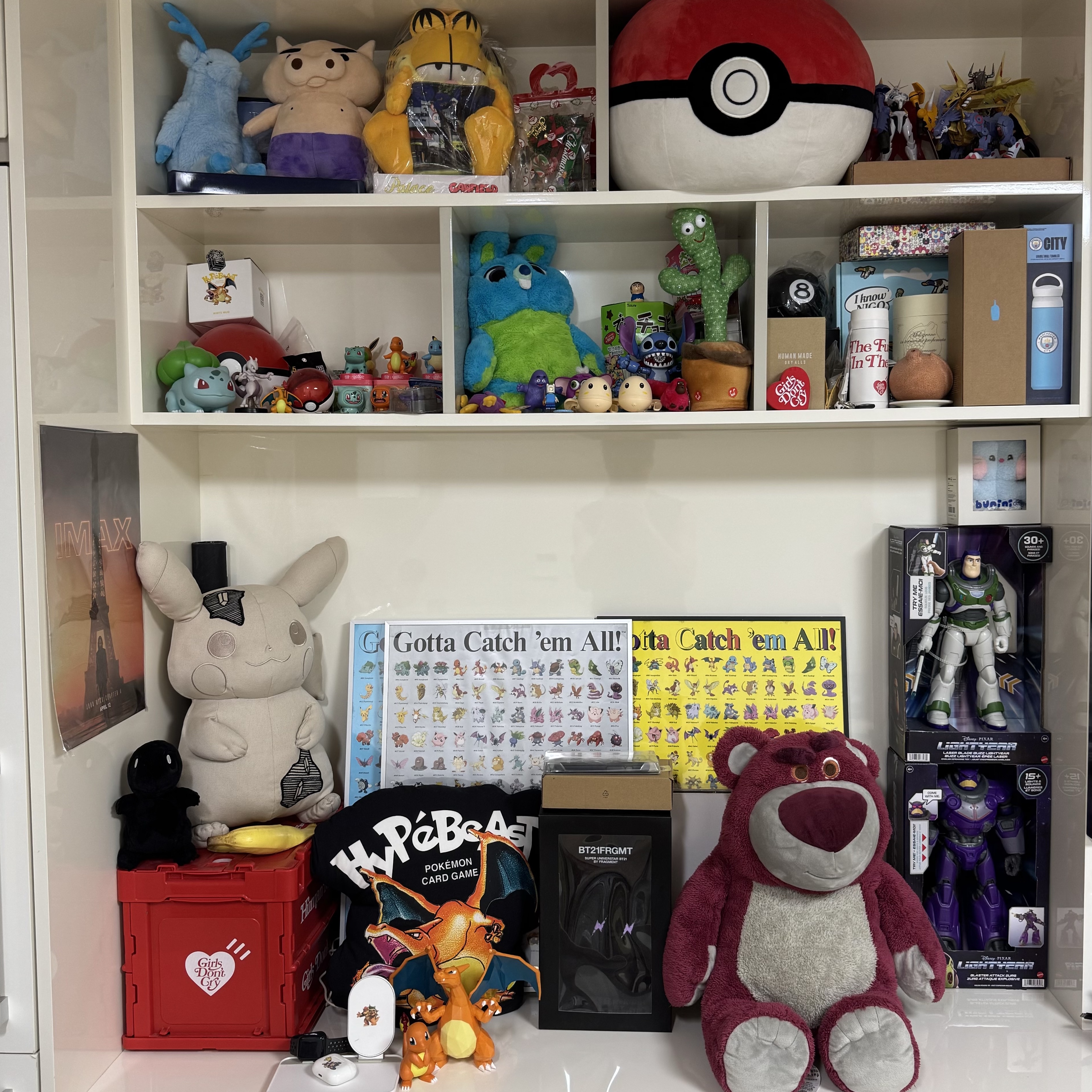 Pokemon x Hypebeast TCG 25th Anniversary Capsule Collection Mug White, Pokemon x Hypebeast TCG 25th Anniversary Capsule Collection Cushion Black 착용 스타일