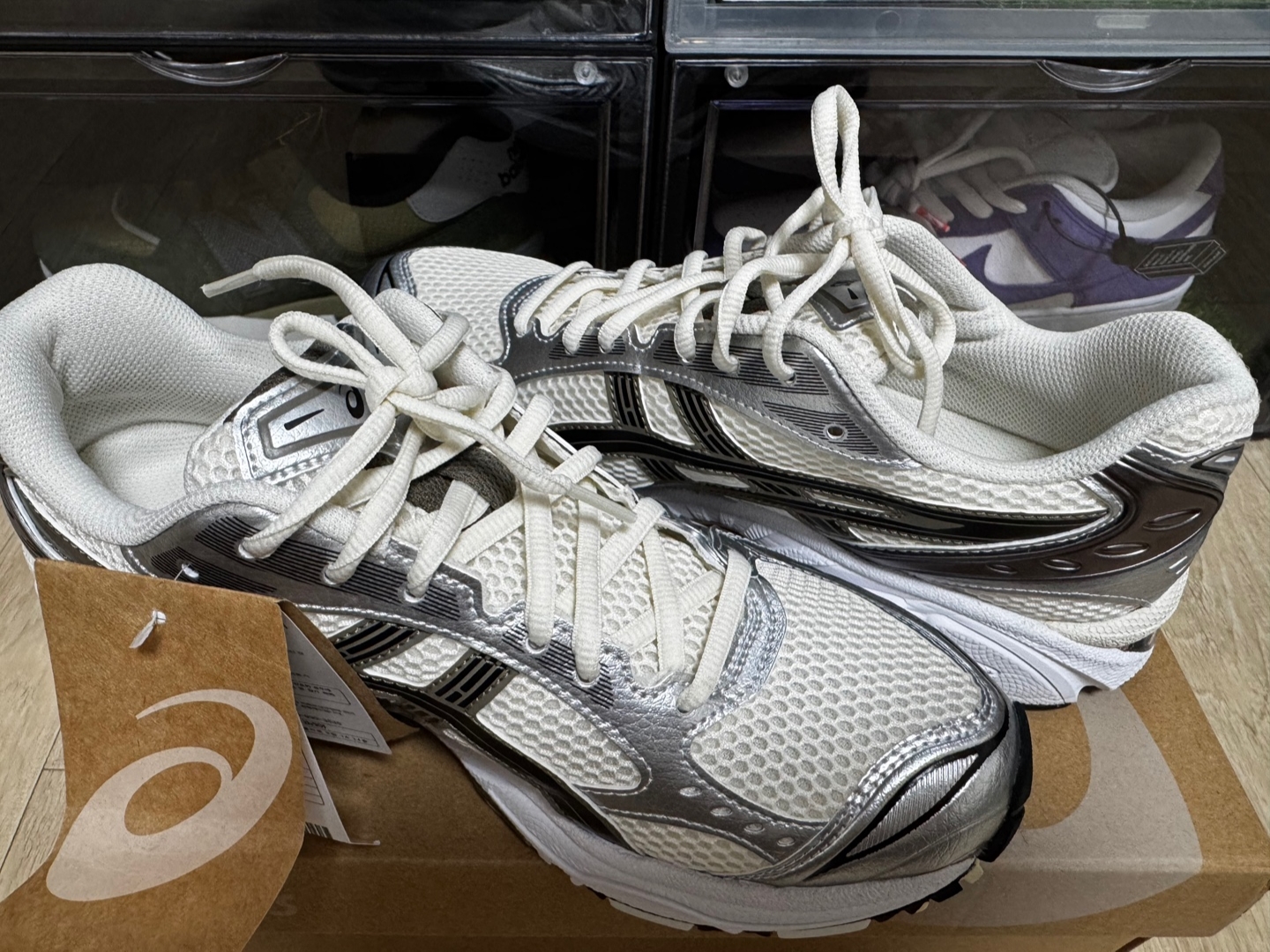 Asics Gel-Kayano 14 Cream Black 착용 스타일