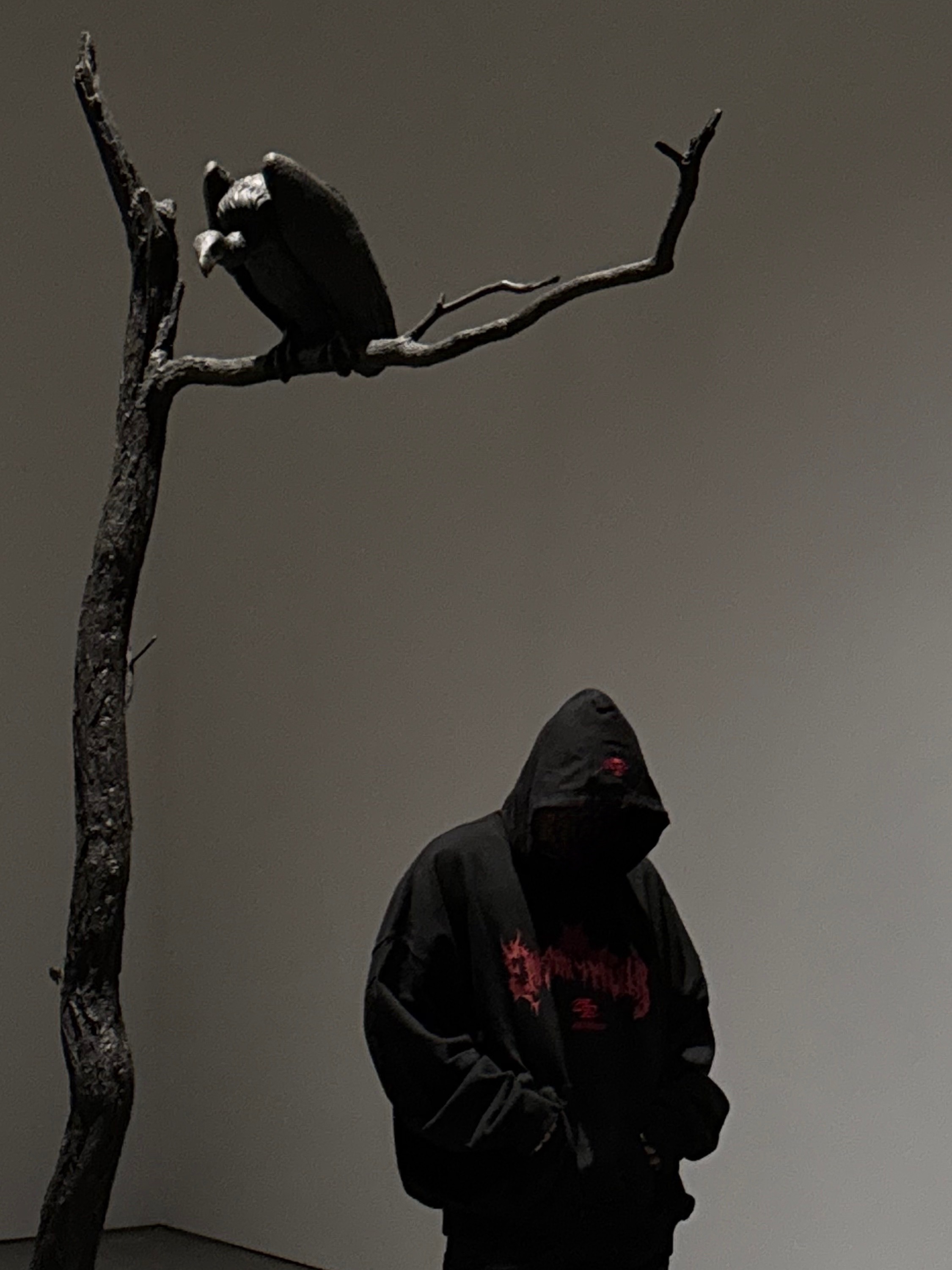 Undermycar x Emostanceclub Deremo Double Logo Oversized Hoodie Toreador - 23FW, Undermycar x Emostanceclub Emoun Destroyed Cowhide Suede Red Stitch Denim Toreador - 23FW 착용 스타일 - 4