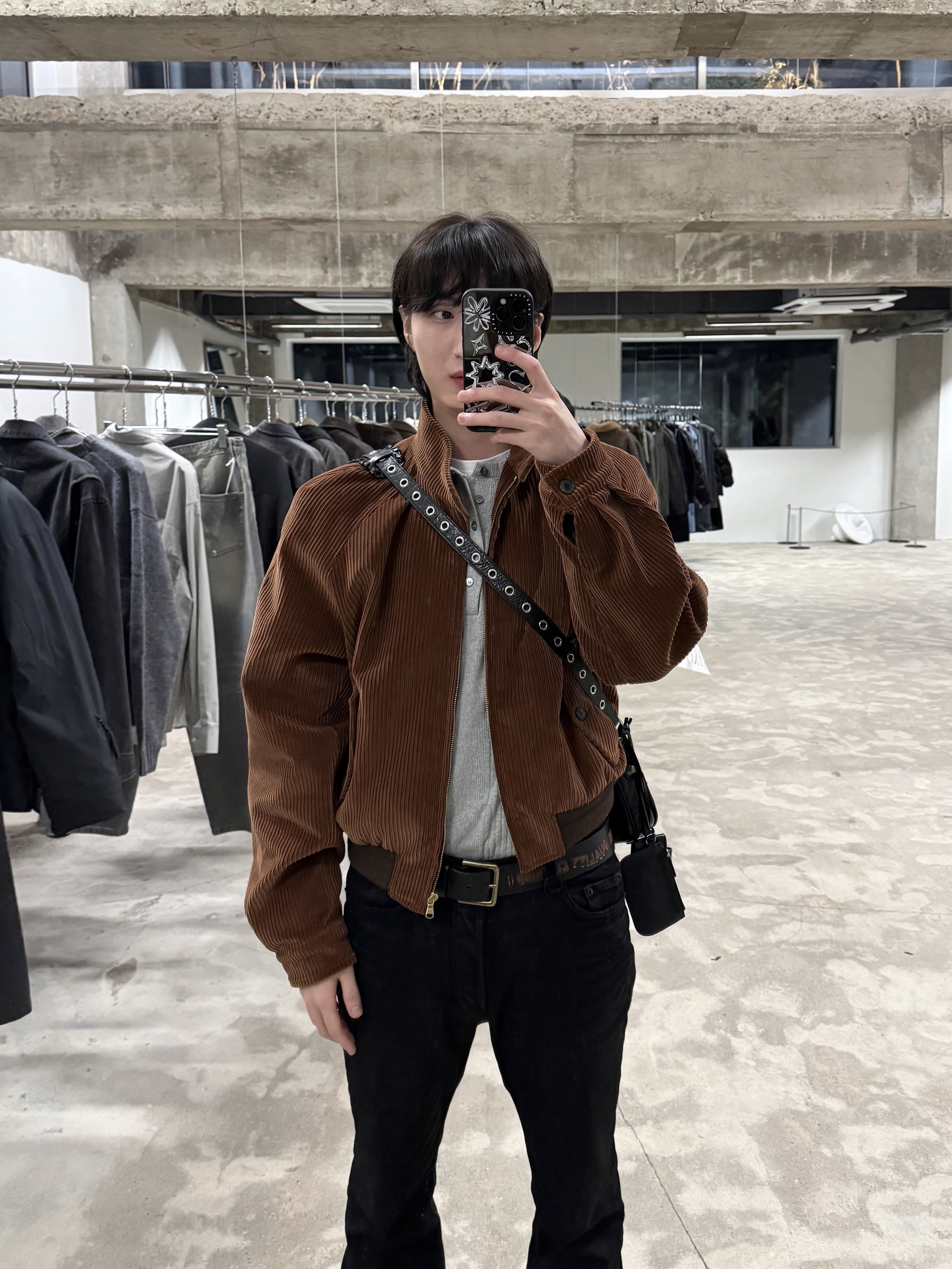 Undermycar Ring Multi Rings Flared Coating Jeans Pavement - 23FW, Stussy x Levi's Embossed Leather Belt Black 착용 스타일 - 1