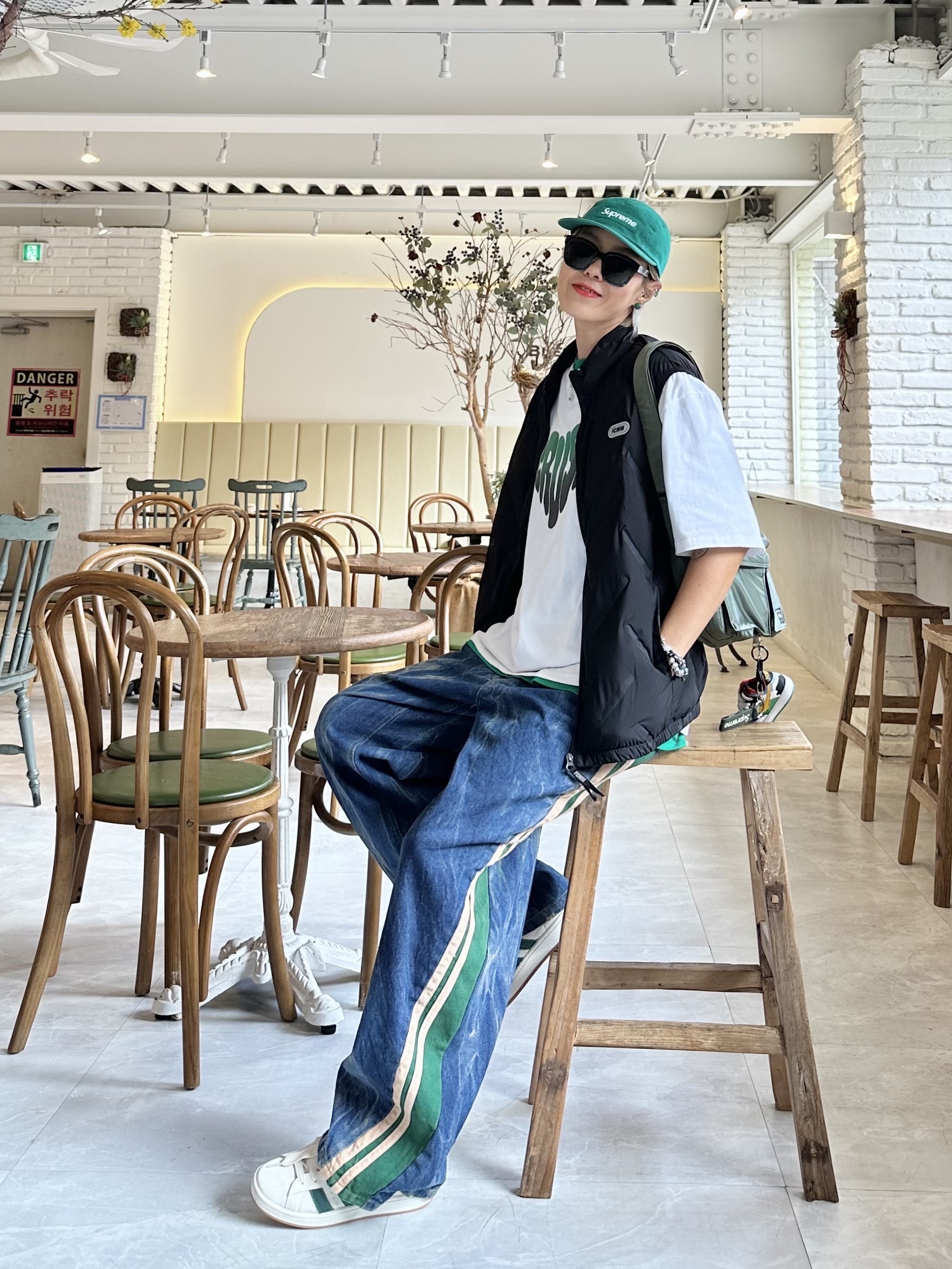 Supreme Washed Chino Twill Camp Cap Green - 24FW, Adidas Campus 00s Dark Green Off White 착용 스타일 - 2