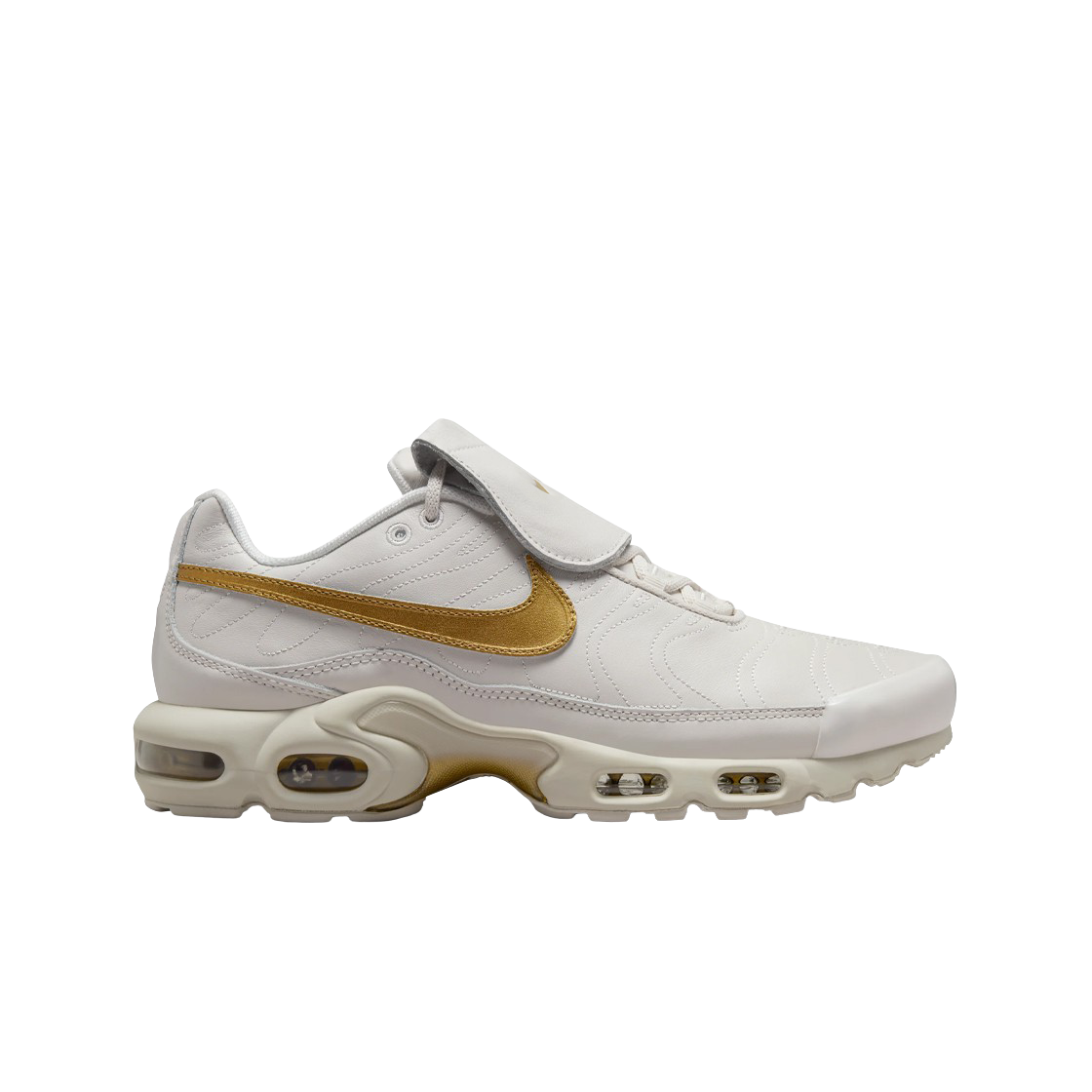 나이키 에어맥스 플러스 TNPO 팬텀 앤 메탈릭 골드(Nike Air Max Plus TNPO Phantom and Metallic Gold)