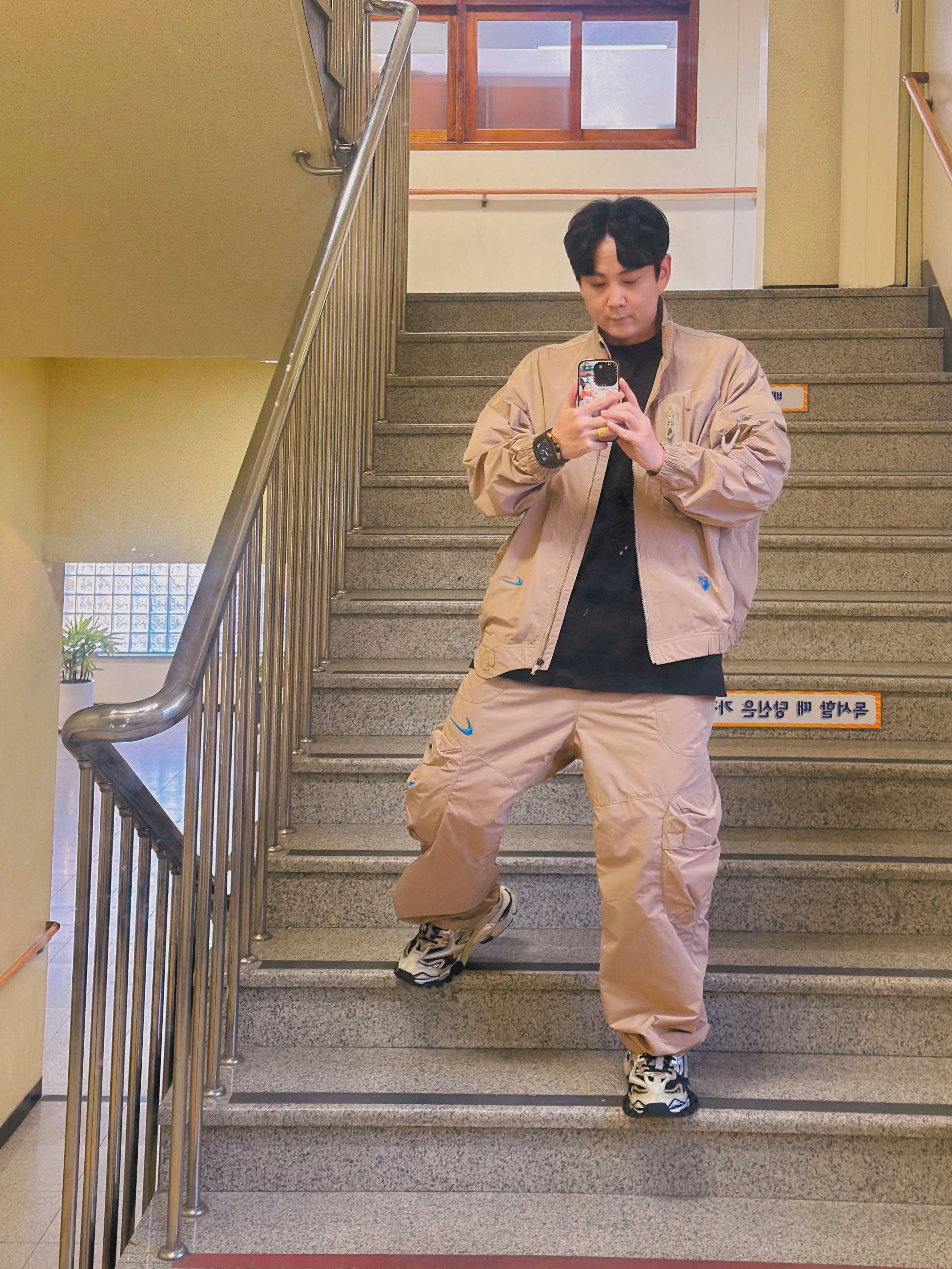 Nike x Off-White NRG Track Suit Khaki - Asia 착용 스타일