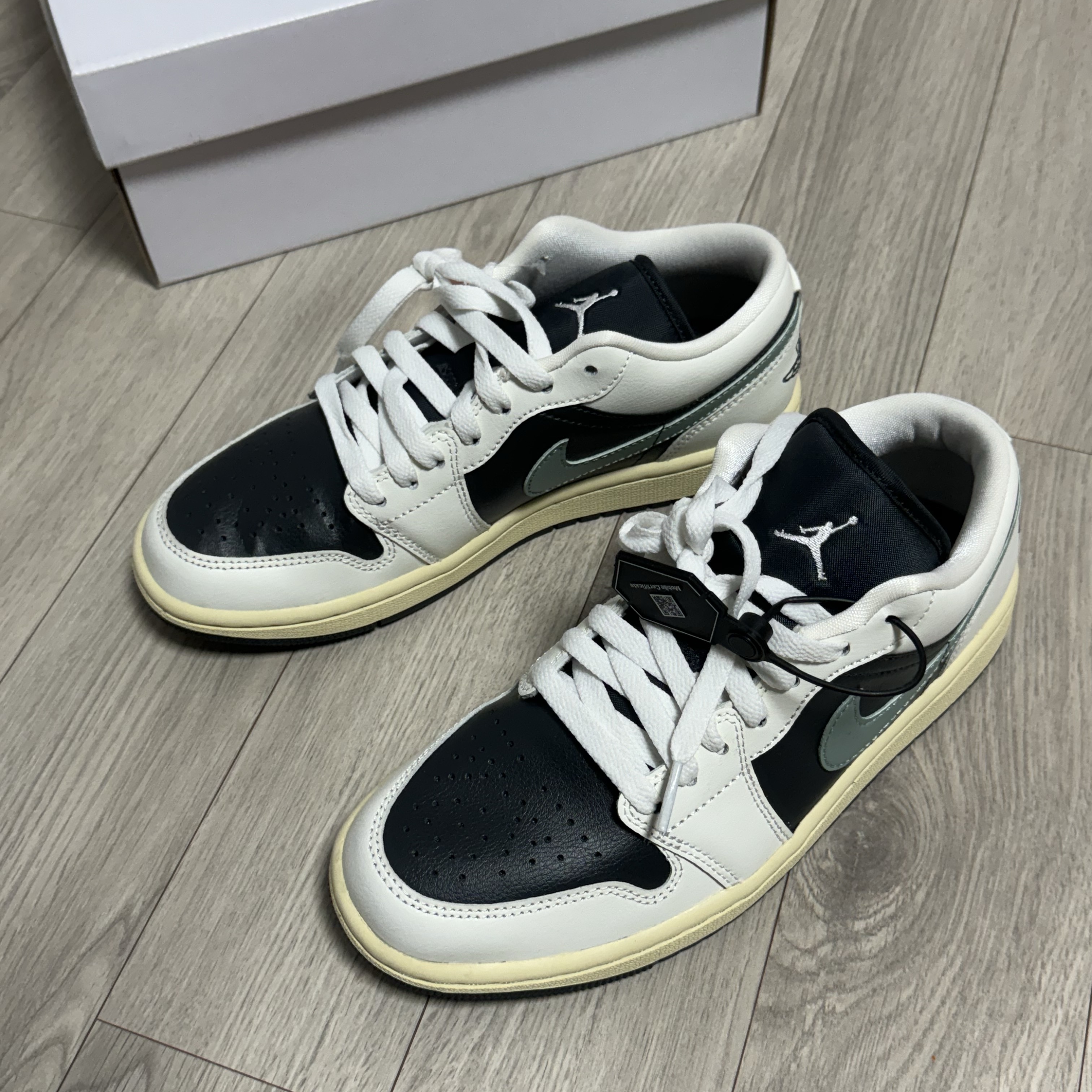 (W) Jordan 1 Low Anthracite Sail 착용 스타일