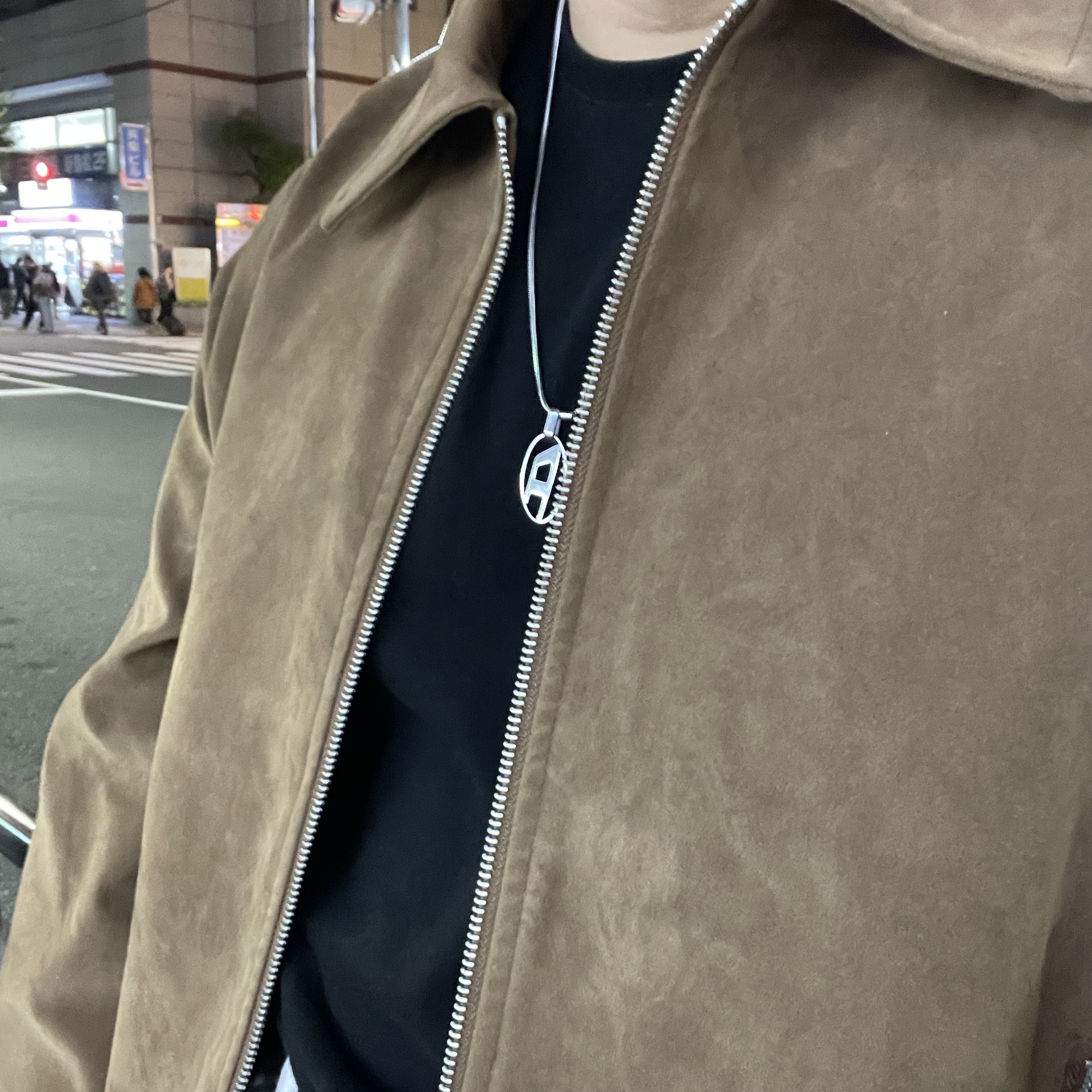 Diesel Dx1342 Stainless Steel Pendant Necklace Silver 착용 스타일