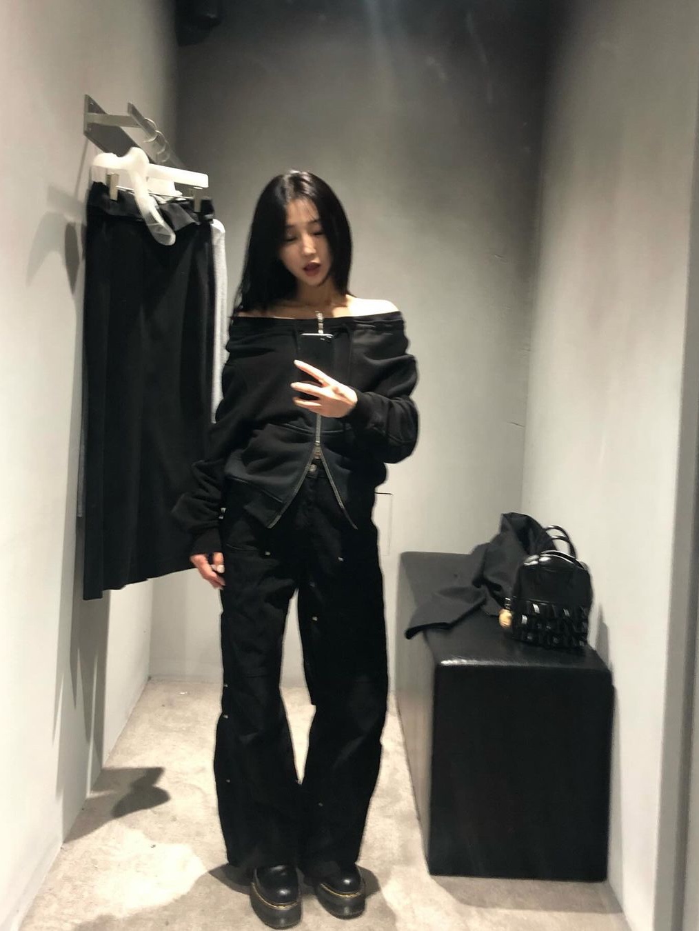 Vacant Archive Prix Straight Work-Pants Khaki, Vacant Archive Prix Straight Work-Pants Black 착용 스타일