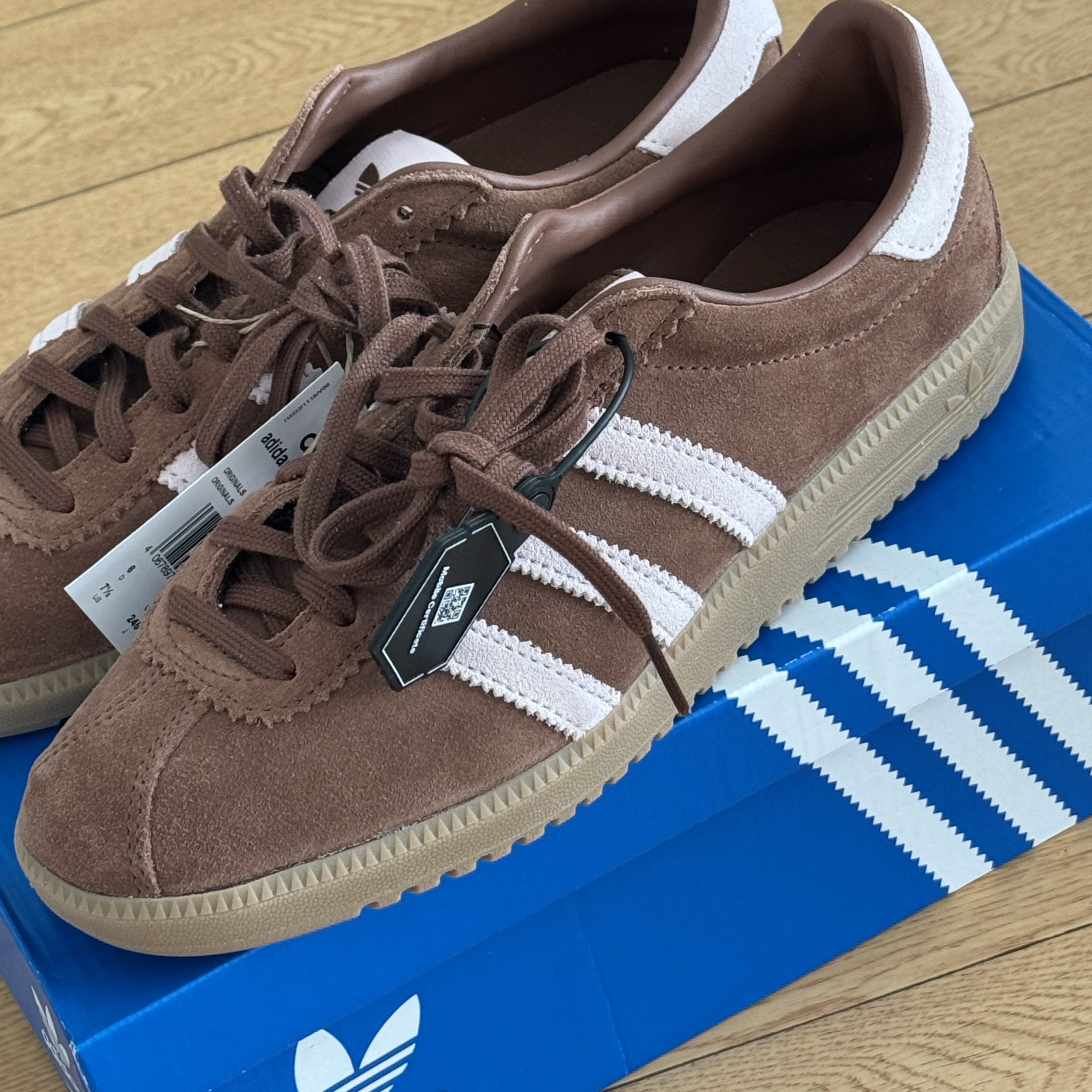 (W) Adidas Bermuda Preloved Brown 착용 스타일 - 1