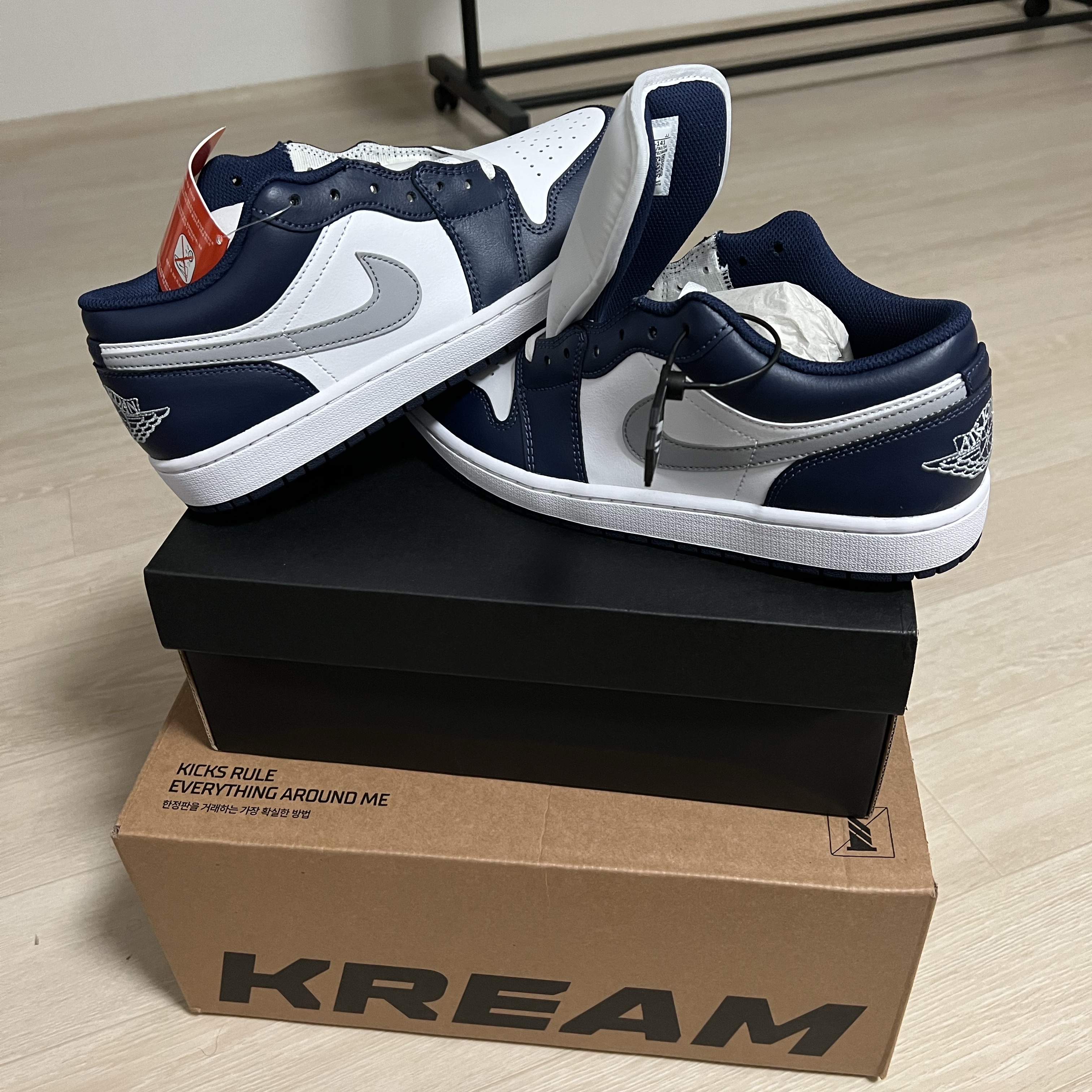 Jordan 1 Low White Midnight Navy 착용 스타일