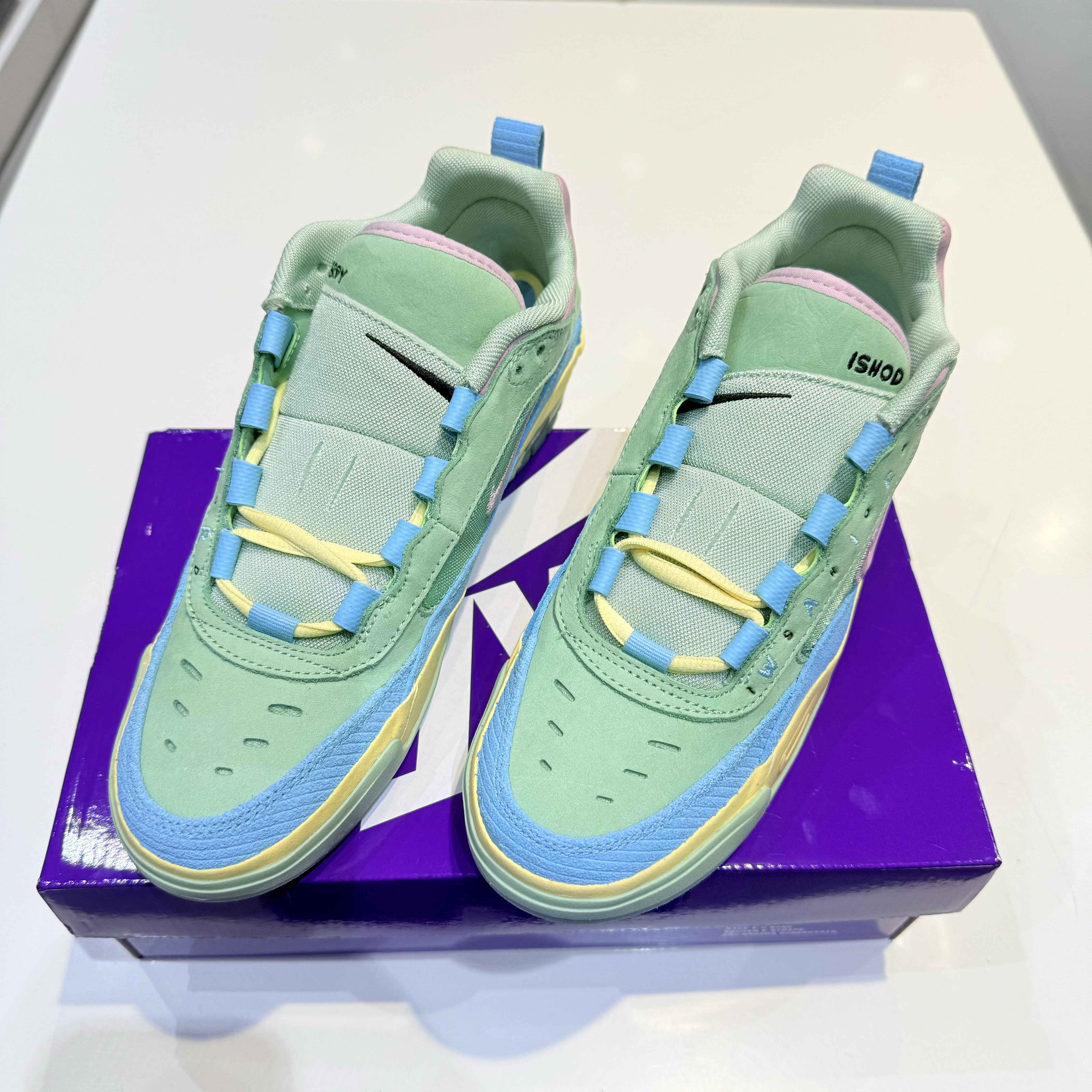 Nike x Verdy SB Air Max Ishod Wair Blue Gaze Light Arctic Pink 착용 스타일 - 1