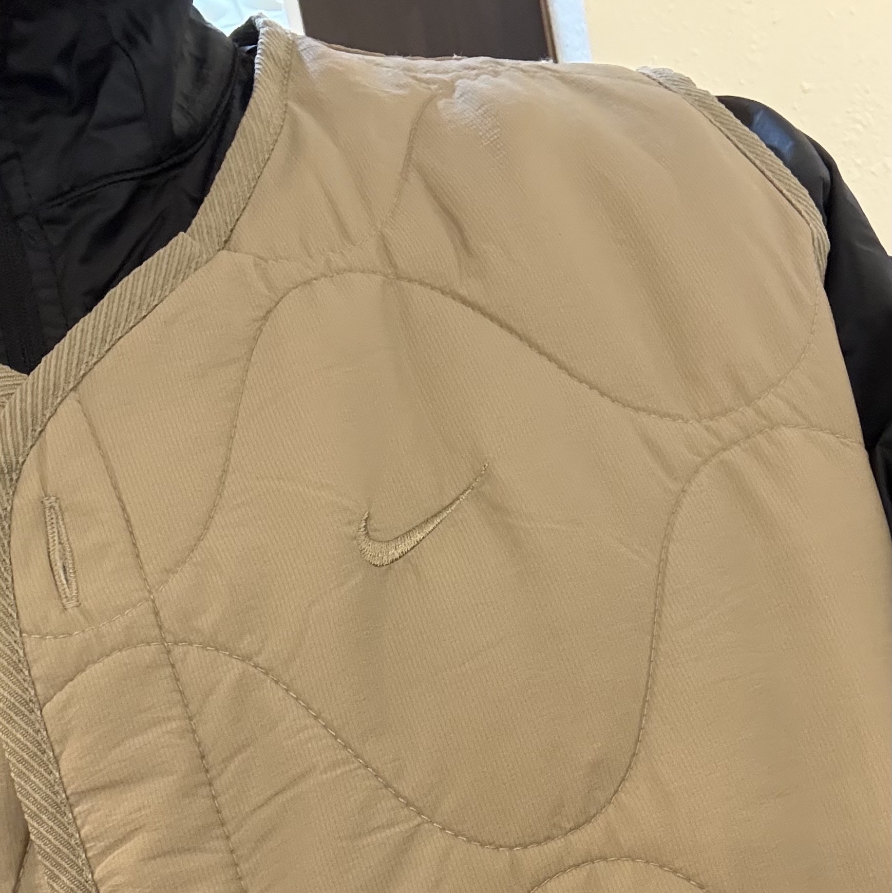 Nike Woven Insulated Military Vest Khaki - Asia, Nike Track Club Storm-Fit Running Jacket Black - Asia 착용 스타일