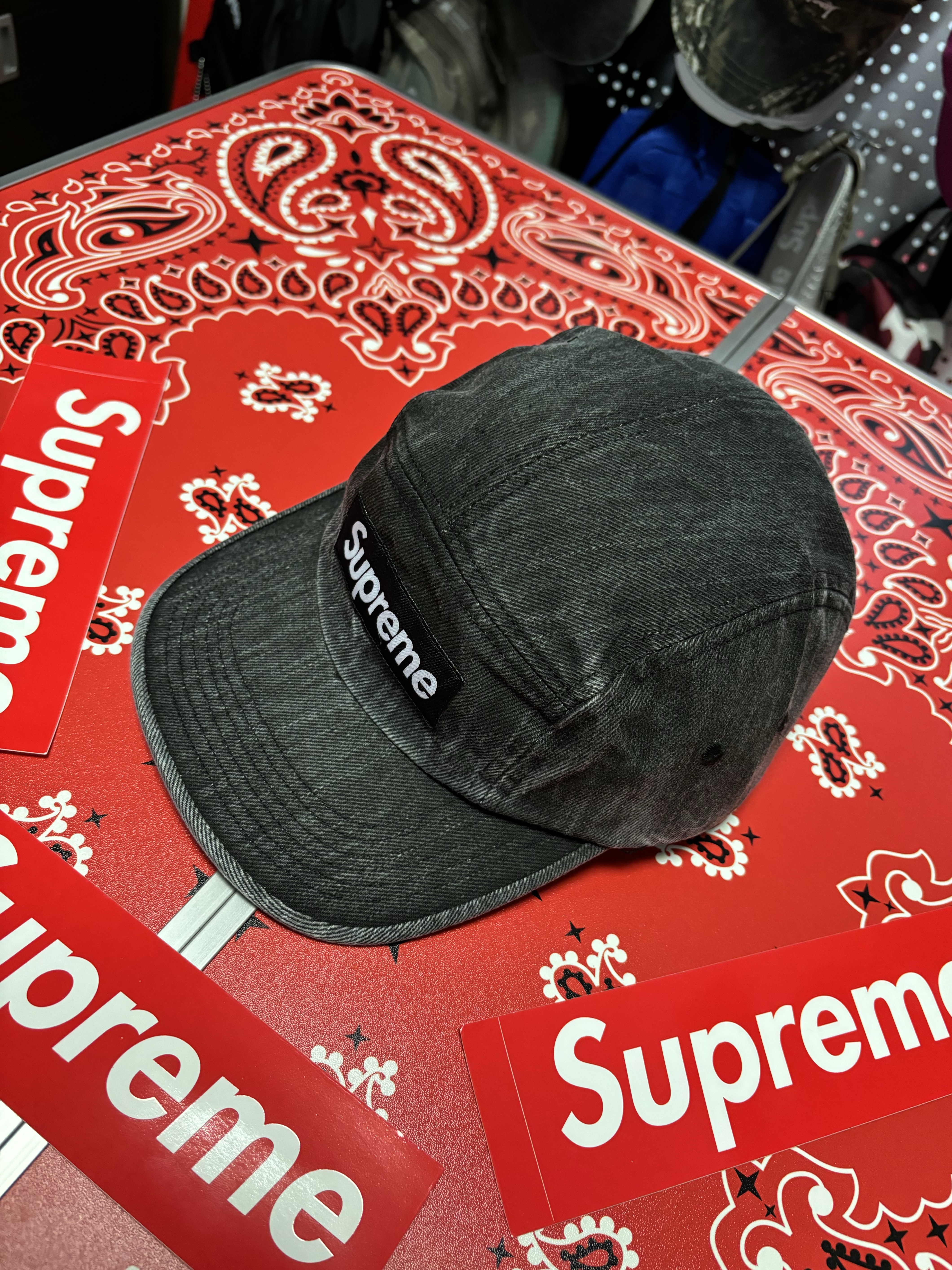 Supreme Coated Denim Camp Cap Black - 24SS 착용 스타일 - 2