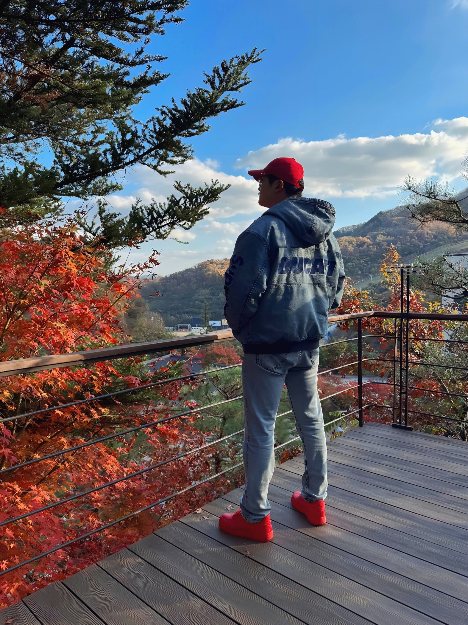 Supreme x Ducati Hooded Racing Jacket Denim - 24SS, Nike x Nigo Fleece Crewneck Sweatshirt Pink Rise (FV5941-621) 착용 스타일 - 2