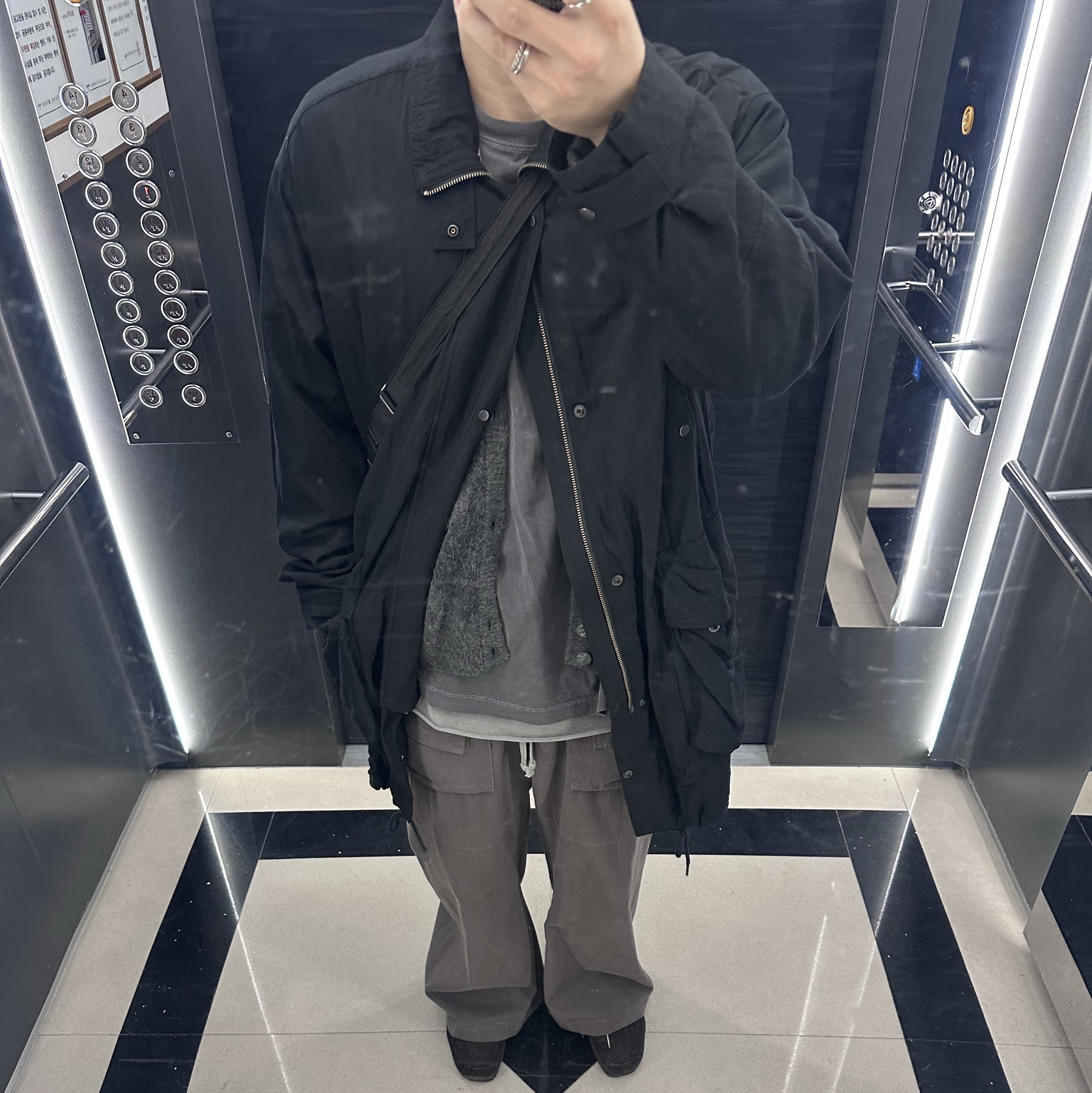 Polyteru Human Index Human Regular 1/2 T-Shirt Dyed Purple Gray, Polyteru Calf Bag Black Lambskin 착용 스타일