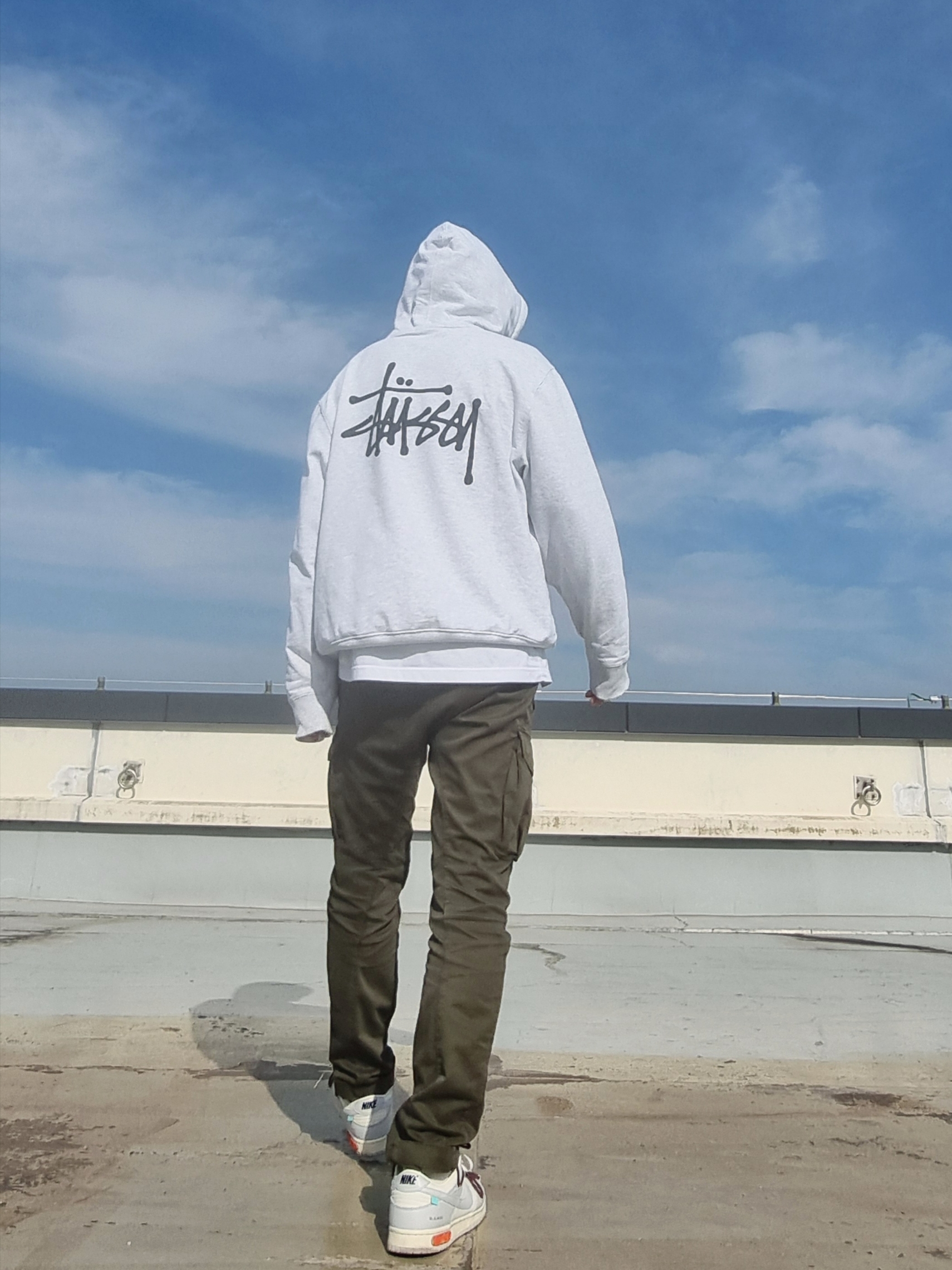 Stussy Basic Stussy Hoodie Ash Heather 2021, Nike x Off-White Dunk Low The 50 - Lot 46 착용 스타일 - 1